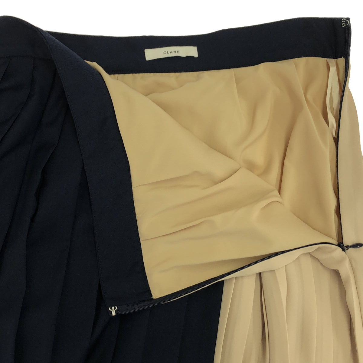 CLANE / クラネ | 2021SS | BI COLOR PLEATS SKIRT バイカラー プリーツスカート | 2 | ネイビー / ベージュ | レディース