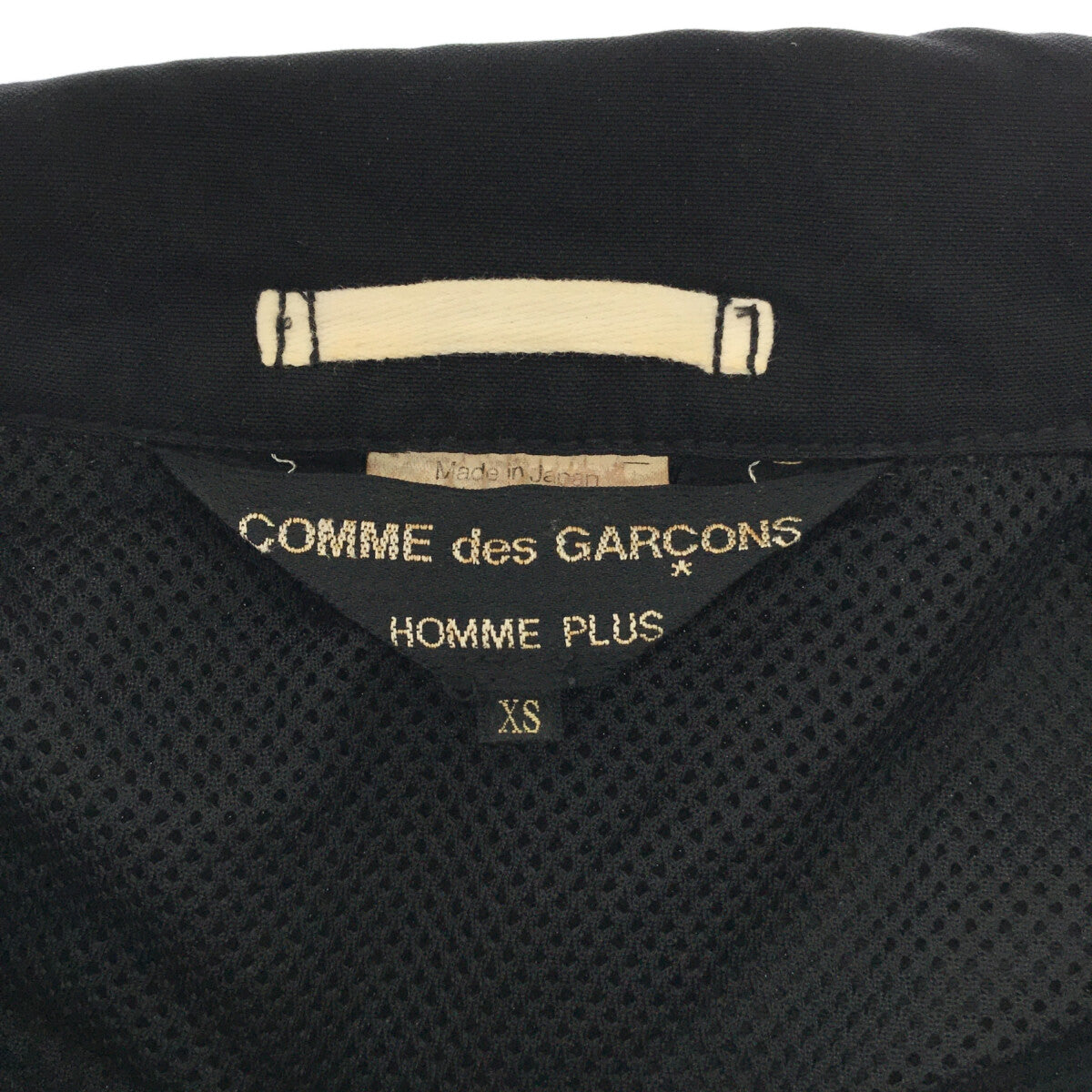 【미품】 COMME des GARCONS HOMME PLUS 2011SS | 폴리 에스테르 축융 싱글 브레스트 재킷 / 라이닝 메쉬 사양 | XS | 블랙 | 남성