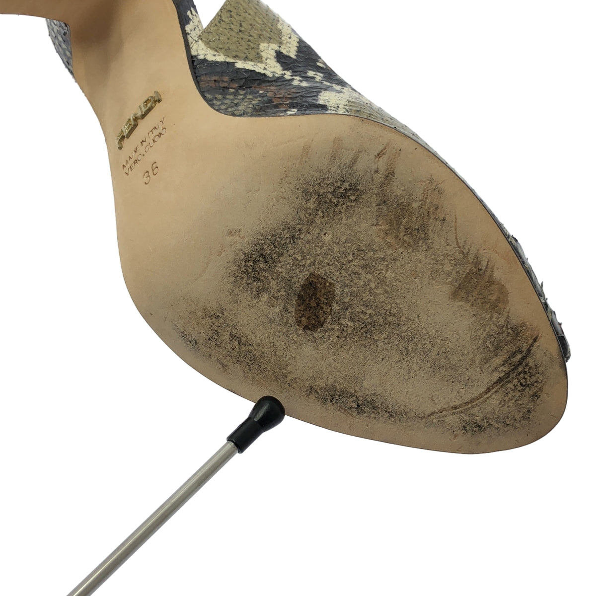 FENDI / 펜디 | 가죽 파이썬 힐 펌프스 | 36 | 블랙 / 베이지 / 브라운 계열 | 여성