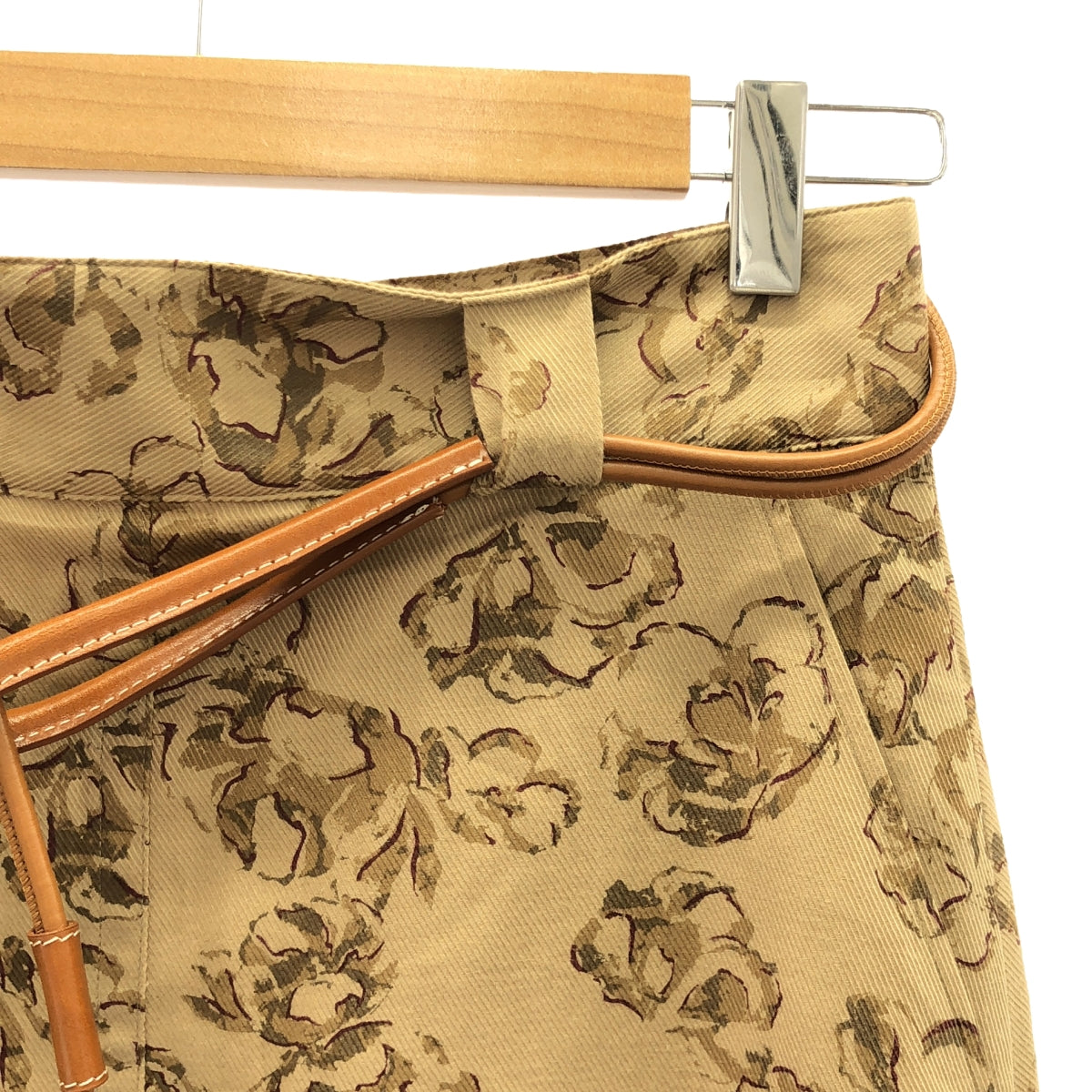 【美品】 Spick and Span / スピックアンドスパン | 2021SS | ボタニカルフラワートラペーズスカート | 38 | ブラウンベース | レディース