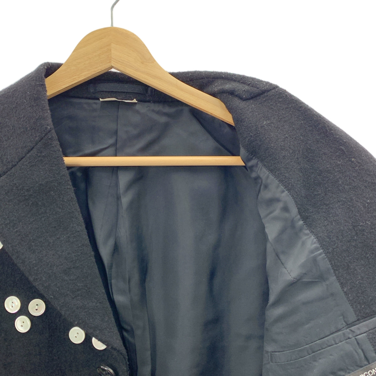 COMME des GARCONS HOMME PLUS / 콤데 갤슨 옴플루스 | 2024AW/AD2024 | JACKET WITH MANY BUTTON 메니 버튼 폴리 에스테르 체스터 코트 | M | 블랙 | 남성