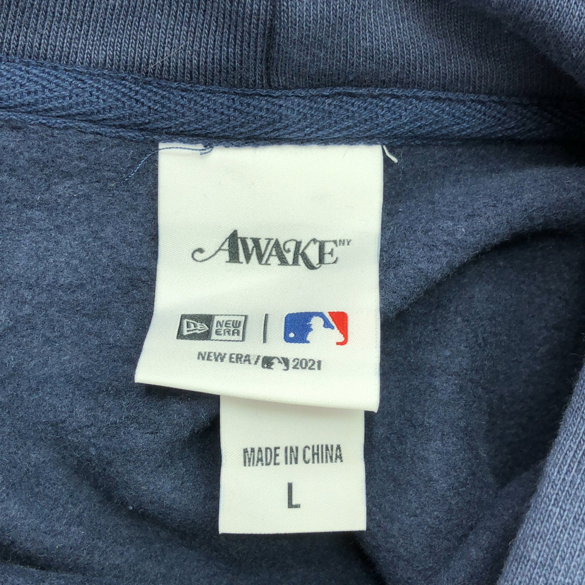 【新品】 AWAKE NY / アウェイクニューヨーク | ×NEW ERA ニューエラ / ×Yankees ヤンキース / ロゴ プリント フーディー パーカー | L | ネイビー | メンズ