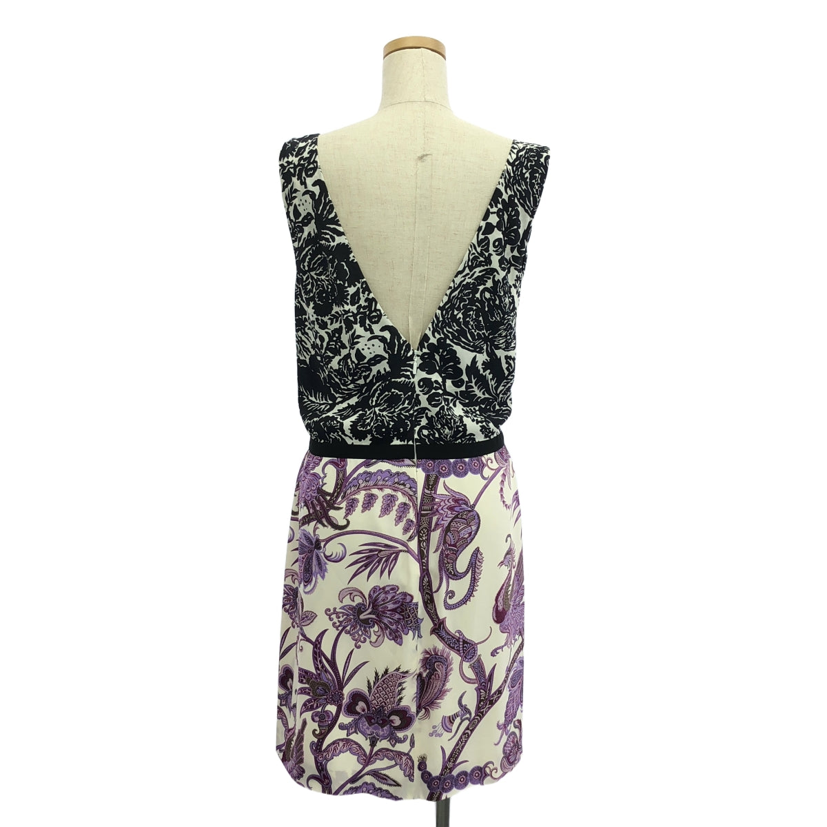 GUCCI | Silk all-over print dress / fully lined | 38 | Women's