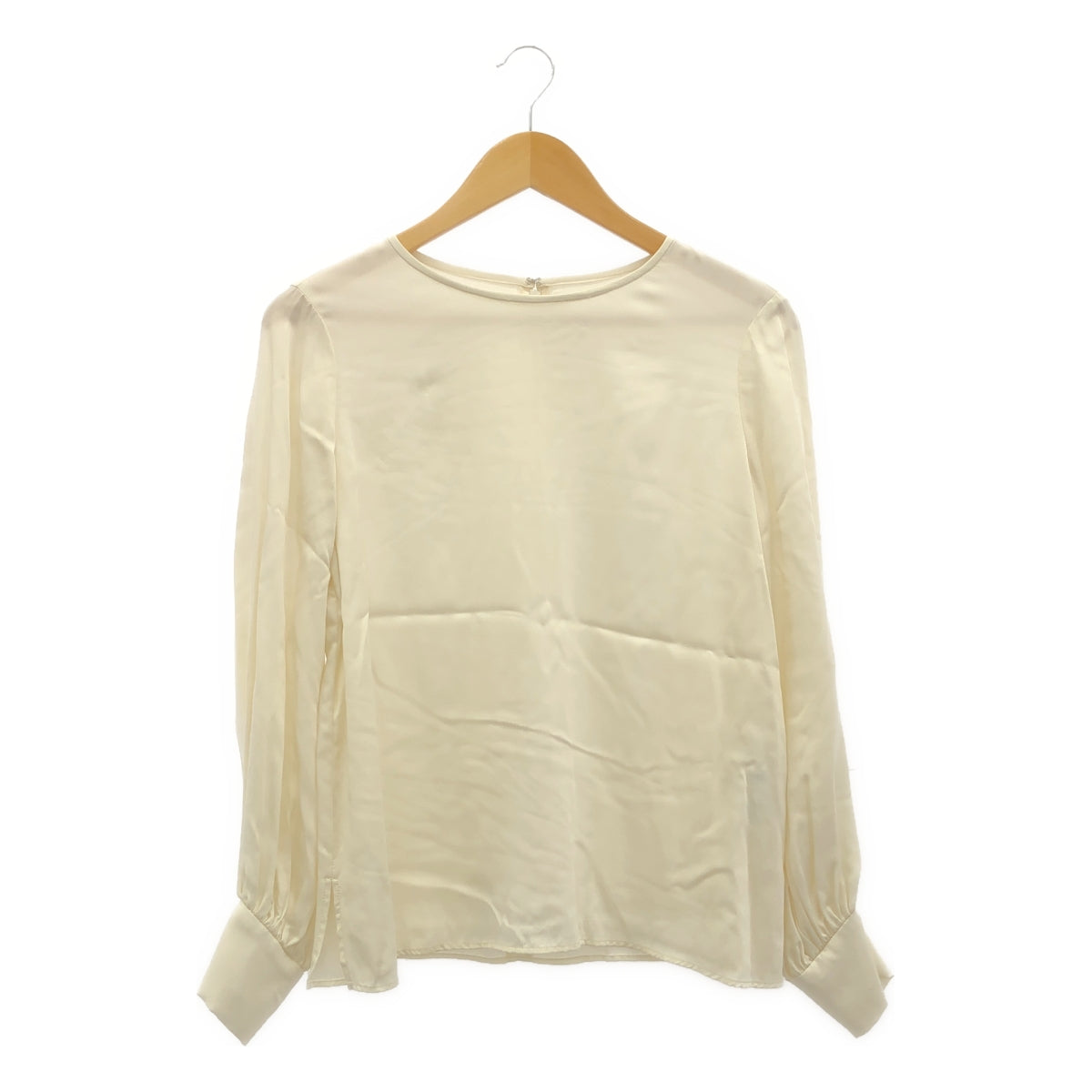 DAMA collection / 더마 콜렉션 | 개더 슬리브 블라우스 | 9R |