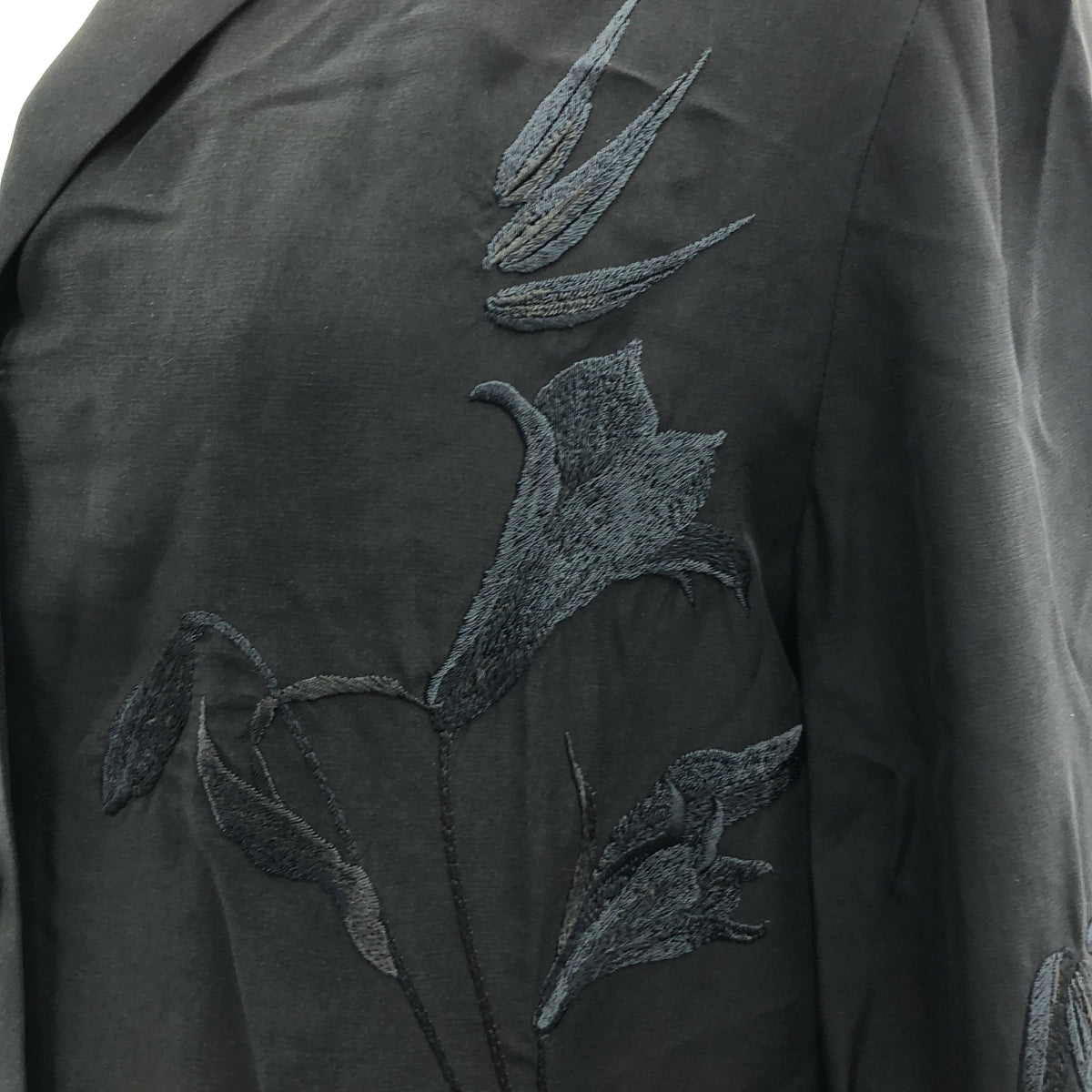 Mame Kurogouchi / マメクロゴウチ | Silk Cupra Floral Embroidery Open Collar Shirt / シルク エンブロイダリー オープンカラー シャツ | 1 | レディース