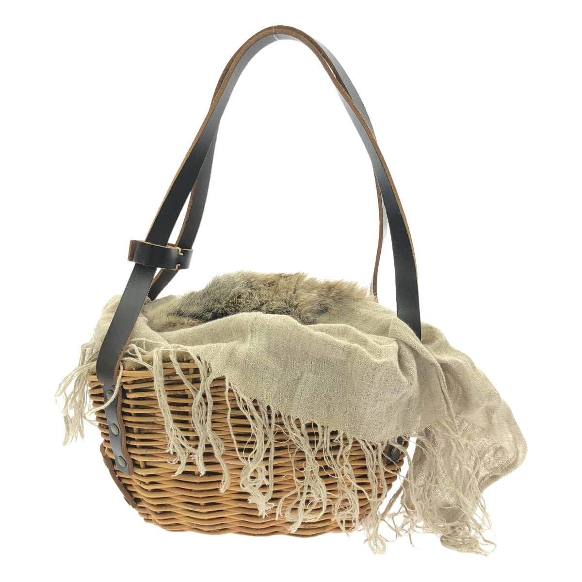 ebagos / Ebagos | Fur cover / Beni Wisteria basket bag |