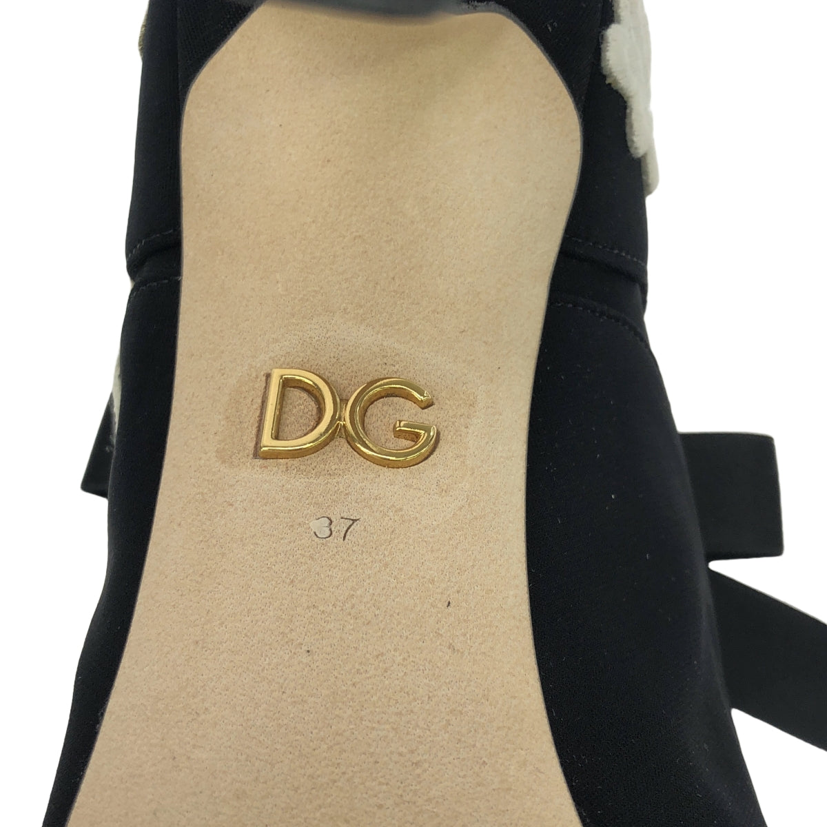 DOLCE & GABBANA | Embroidered Ribbon Lace-up Pointed Toe Pumps | Size 37 | Women's