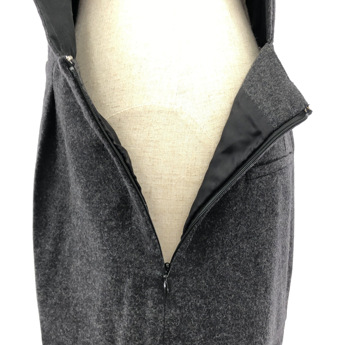 LE CIEL BLEU / 르셸 블루 | 울 민소매 살로펫 | 38 | 회색 | 여성