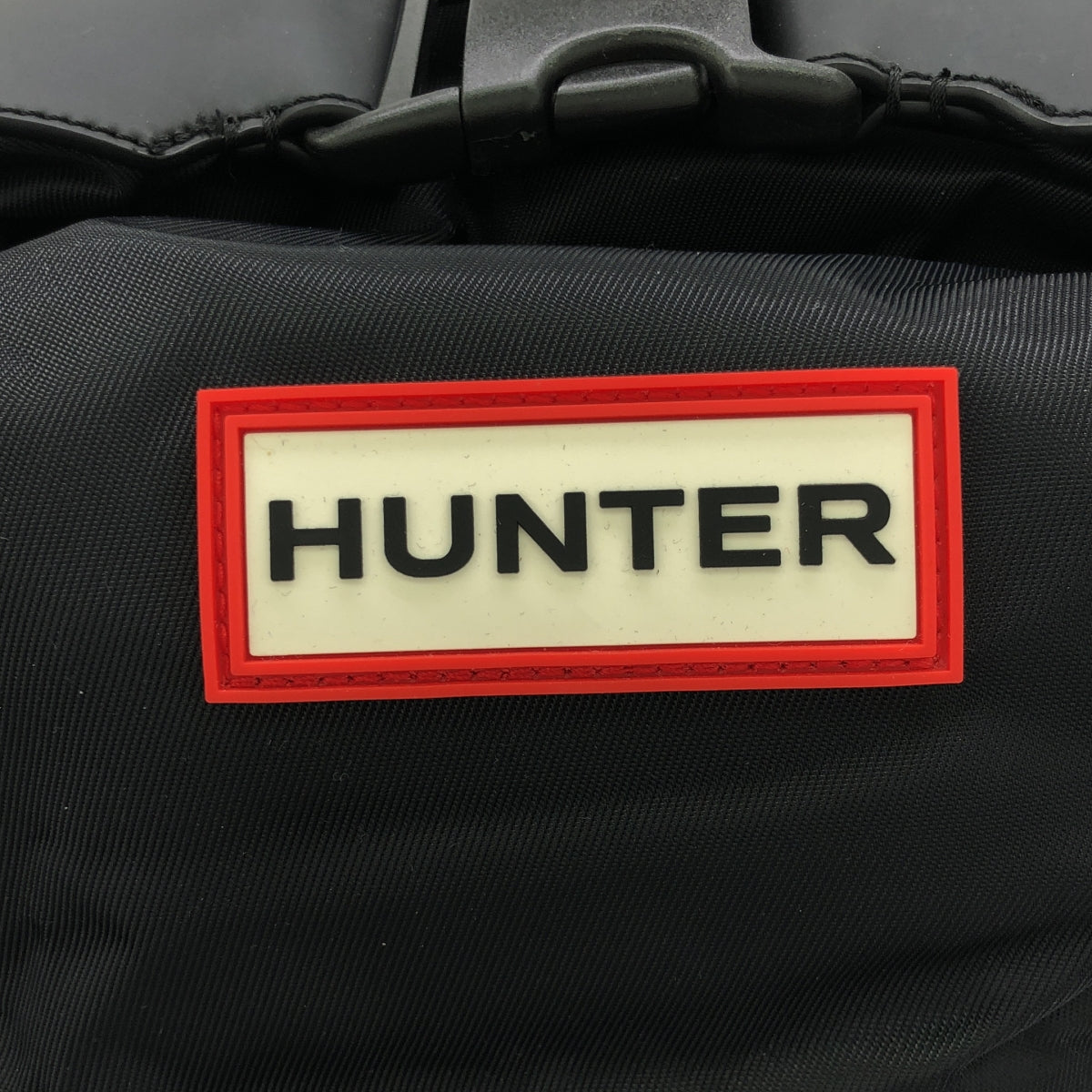 HUNTER | Original backpack with side zipper pocket |