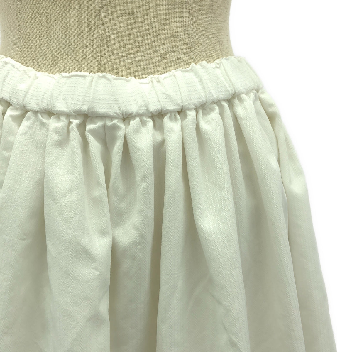 【美品】  COMME des GARCONS COMME des GARCONS / コムコム | 2019SS | ポリエステル エンブロイダリー レイヤード ドローストリング スカート | S | ホワイト | レディース