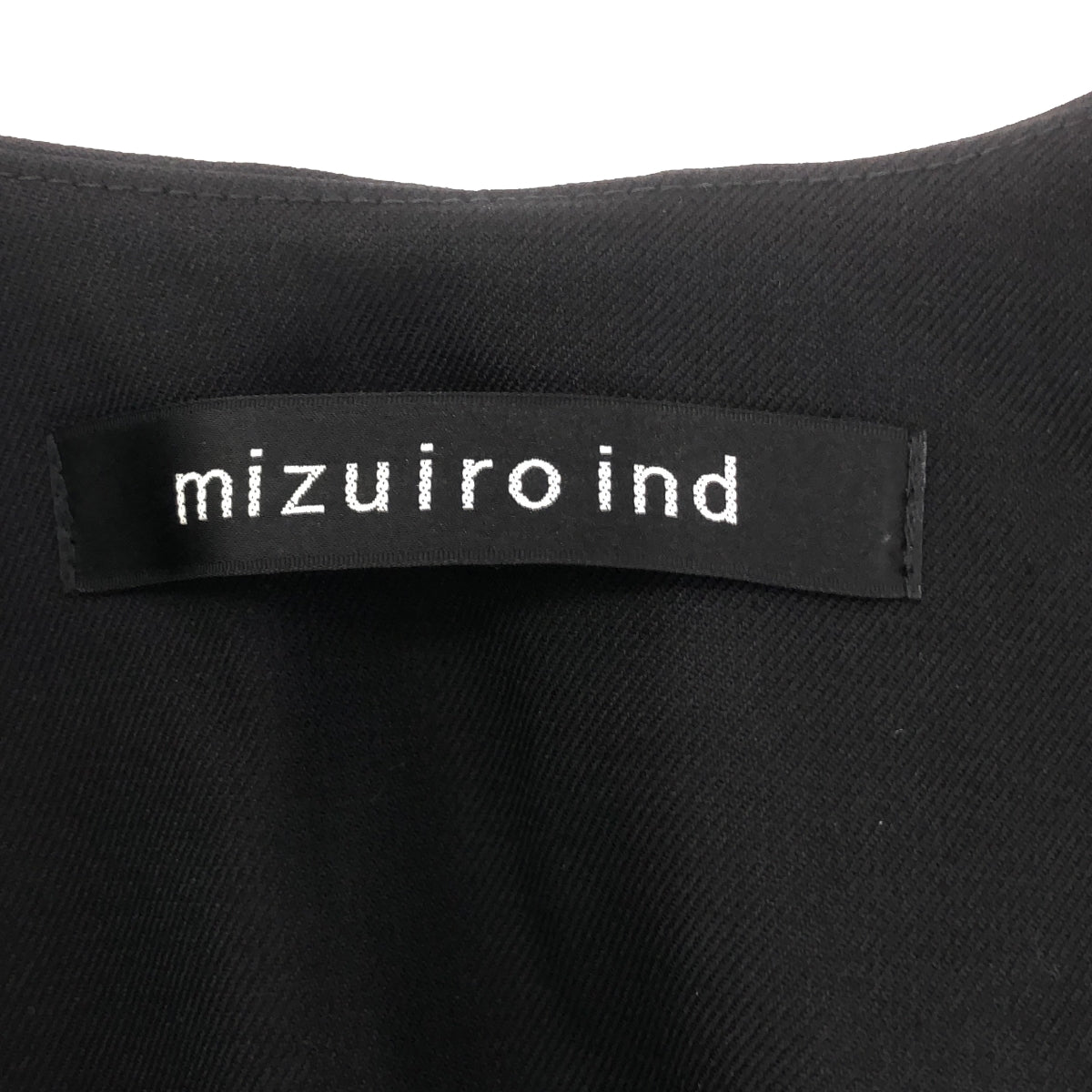 mizuiroind / 미즈이로 인도 | deep V neck wide vest 깊은 V 넥 와이드 베스트 질레 |
