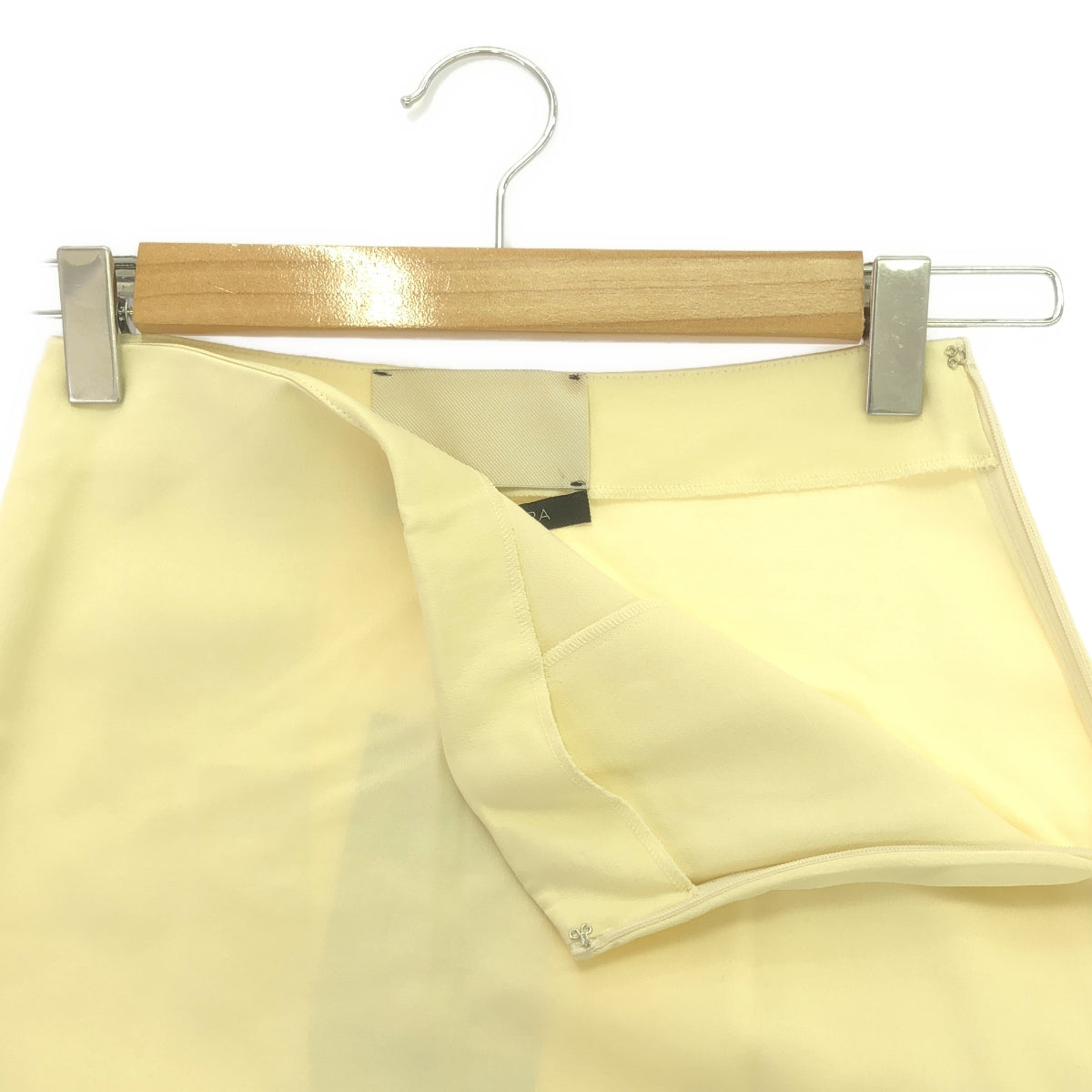 【美品】  CALCATERRA / カルカテッラ | サイドジップ アシンメトリー スカート | 36 | エクリュ | レディース