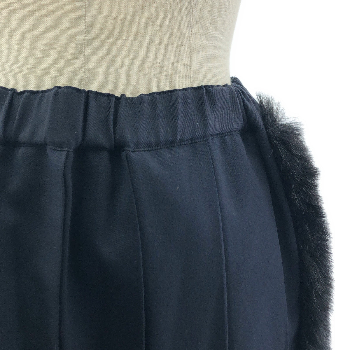 COMME des GARCONS | 2016SS | 側邊皮草綴飾抽繩百褶裙 | S | 女款