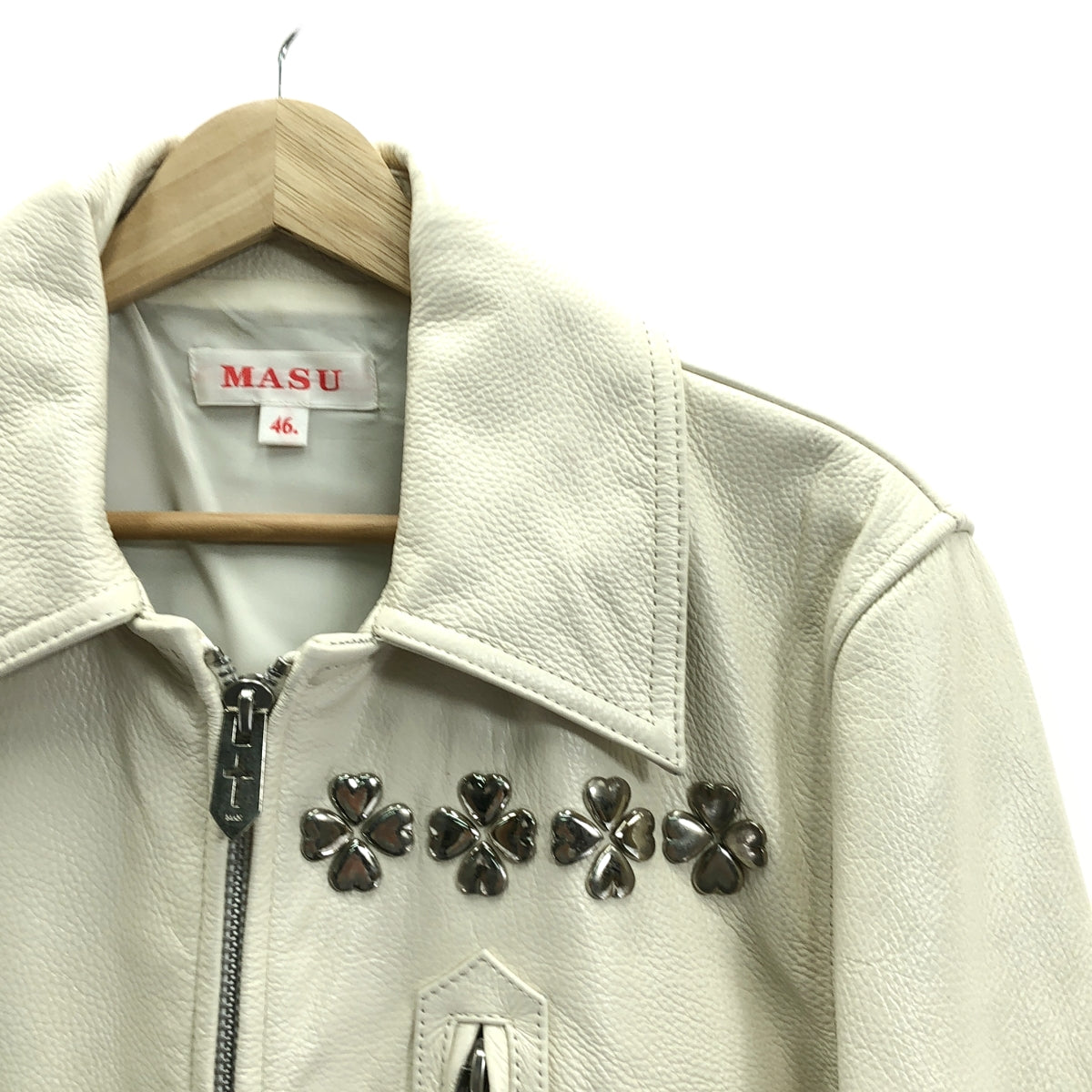 【美品】  MASU / エムエーエスユー | 2021AW | CLOVER STUDS RIDERS JACKET クローバーズスタッズ レザー ライダース ジャケット | 46 | ホワイト | メンズ