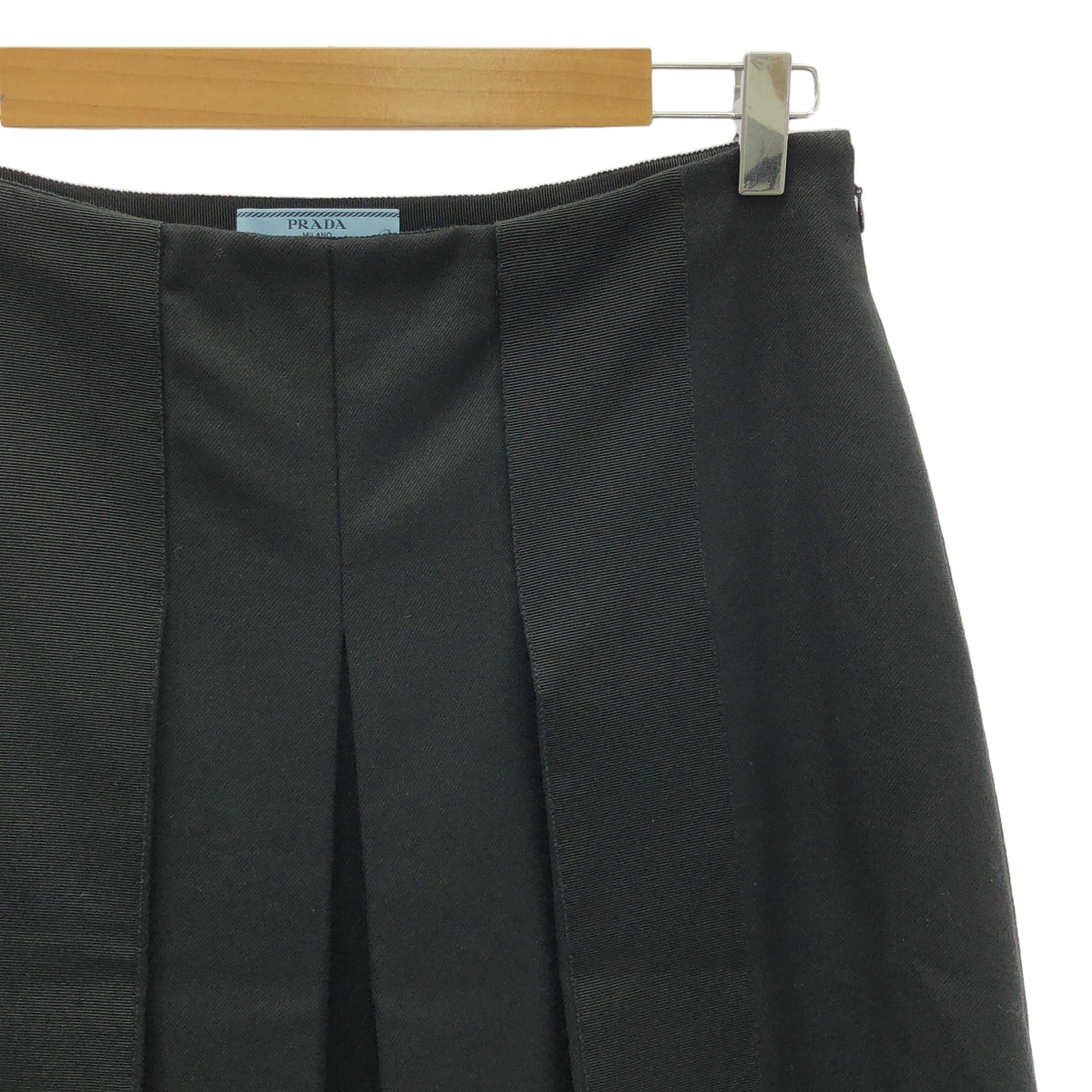 PRADA | 2015 | Wool tuck flare skirt | 44 | Women's