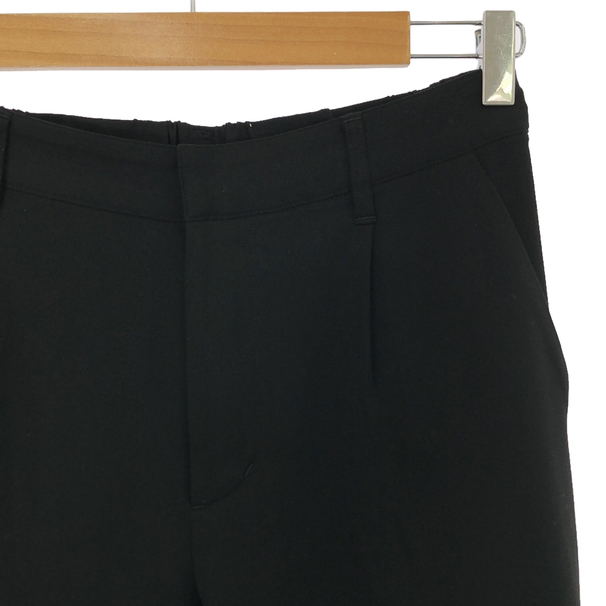 loin. / ロワン | tapered pants レーヨン混 ストレッチ タック テーパードパンツ | 36 | ブラック | レディース