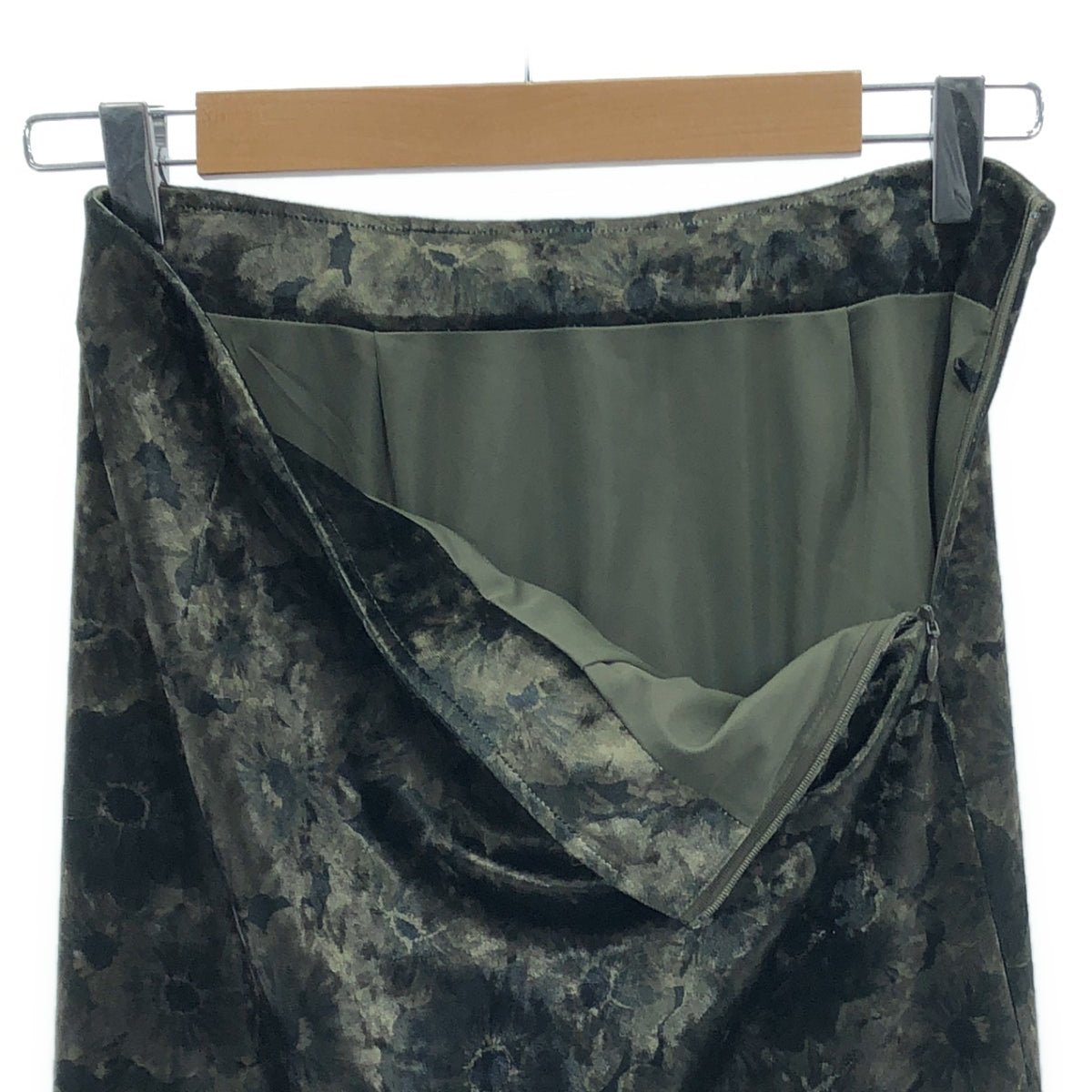 Mila Owen | Velvet Floral Print Flared Skirt | 1 | Women's