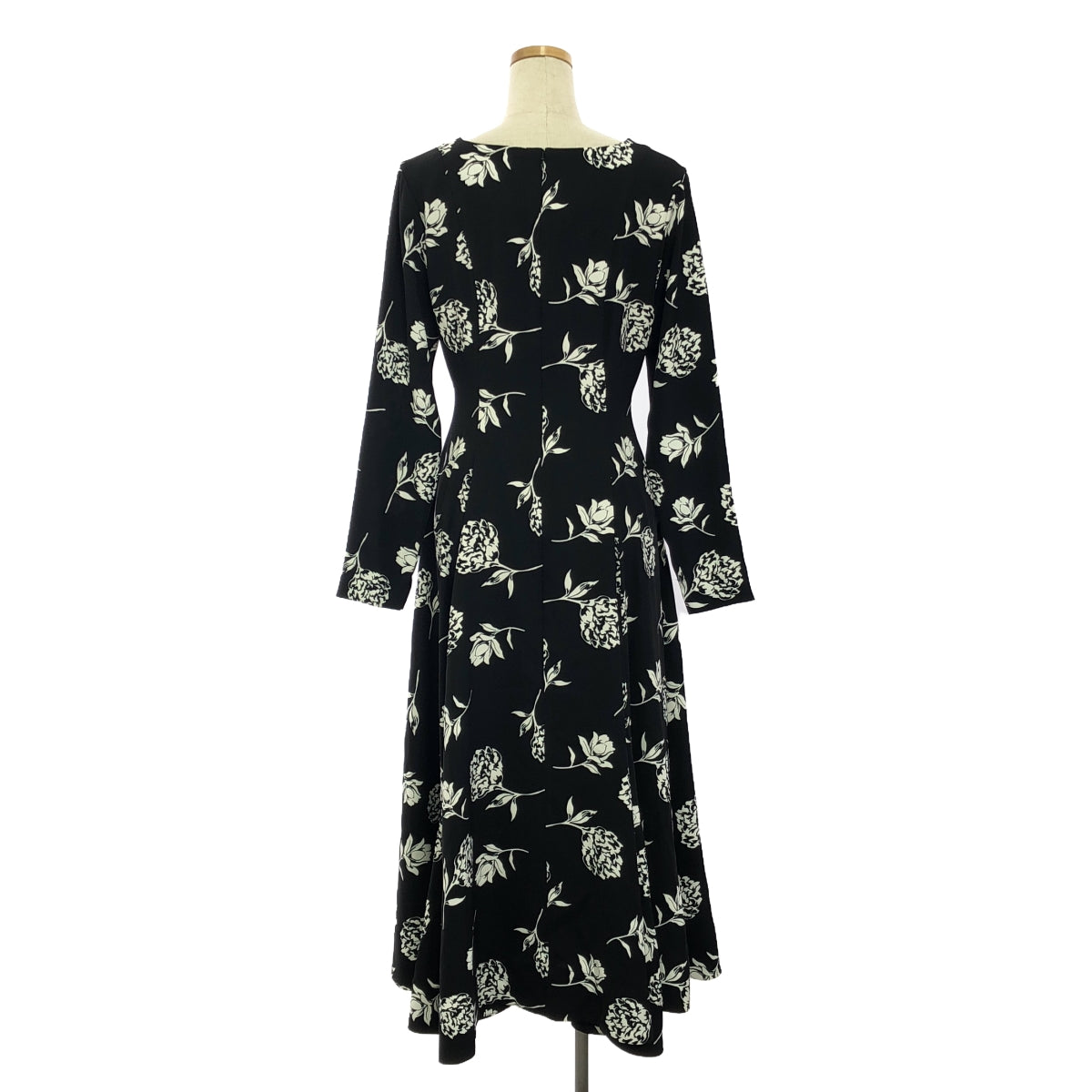JENNE | Luxe Flare Dress | M | Black/White | Women's