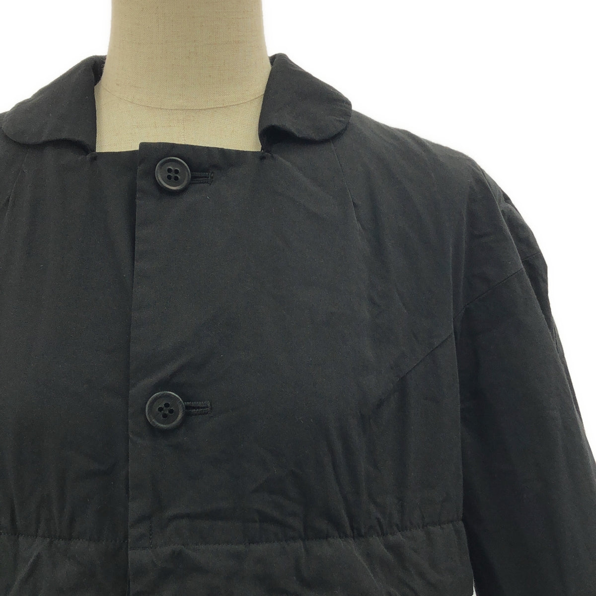 【미품】 COMME des GARCONS / 콤데 갤슨 | 2016SS | 폴리 에스테르 제품 가공 원목 칼라 주름 오버 롱 재킷 | M | 블랙 | 여성