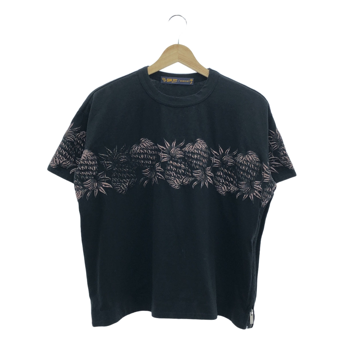 sacai / サカイ | × SUN SURF PINEAPPLE EMBROIDERED TEE
