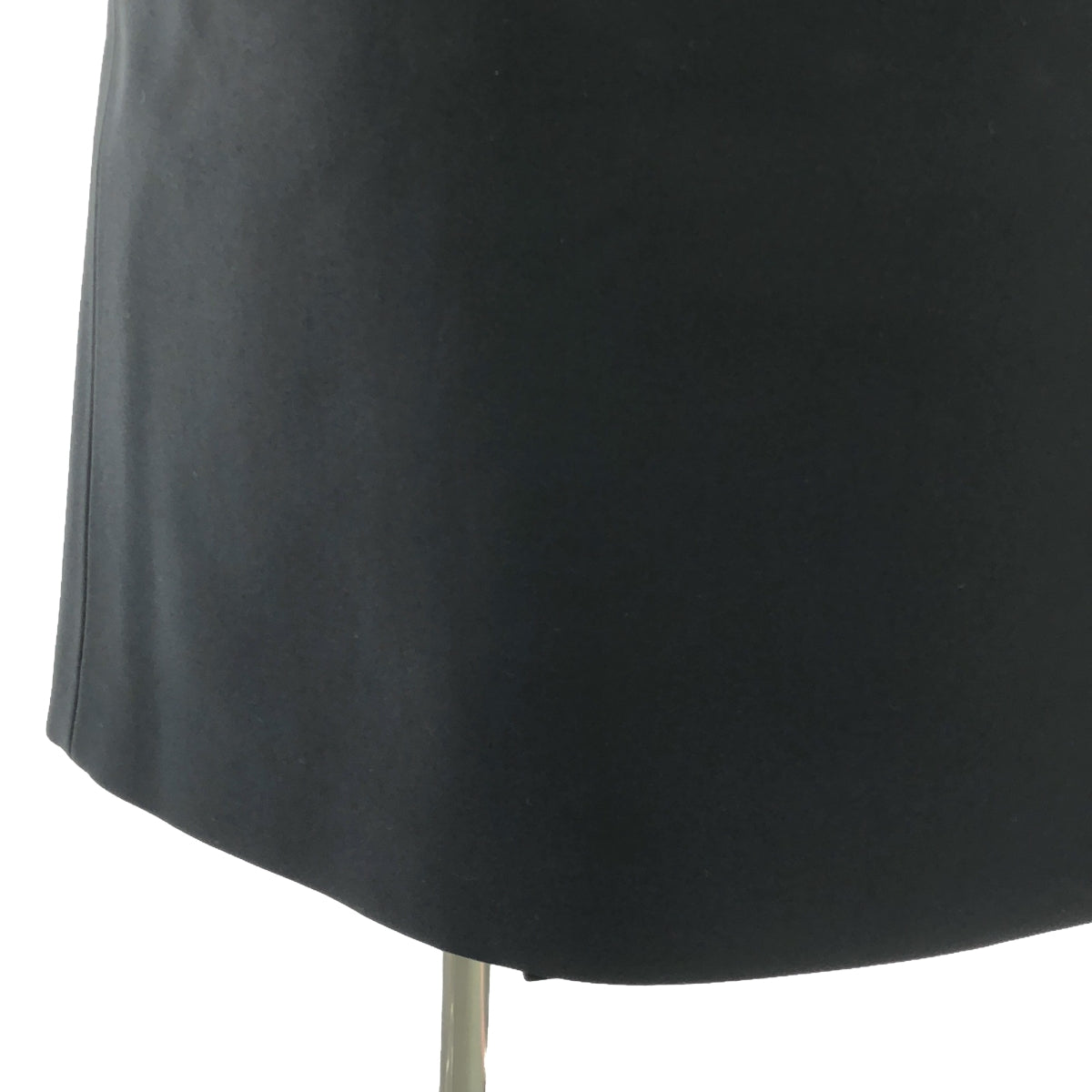 【美品】  miu miu / ミュウミュウ | 2023SS | フロントロゴ ラップ スカート / 総裏地 | 40 | ブラック | レディース