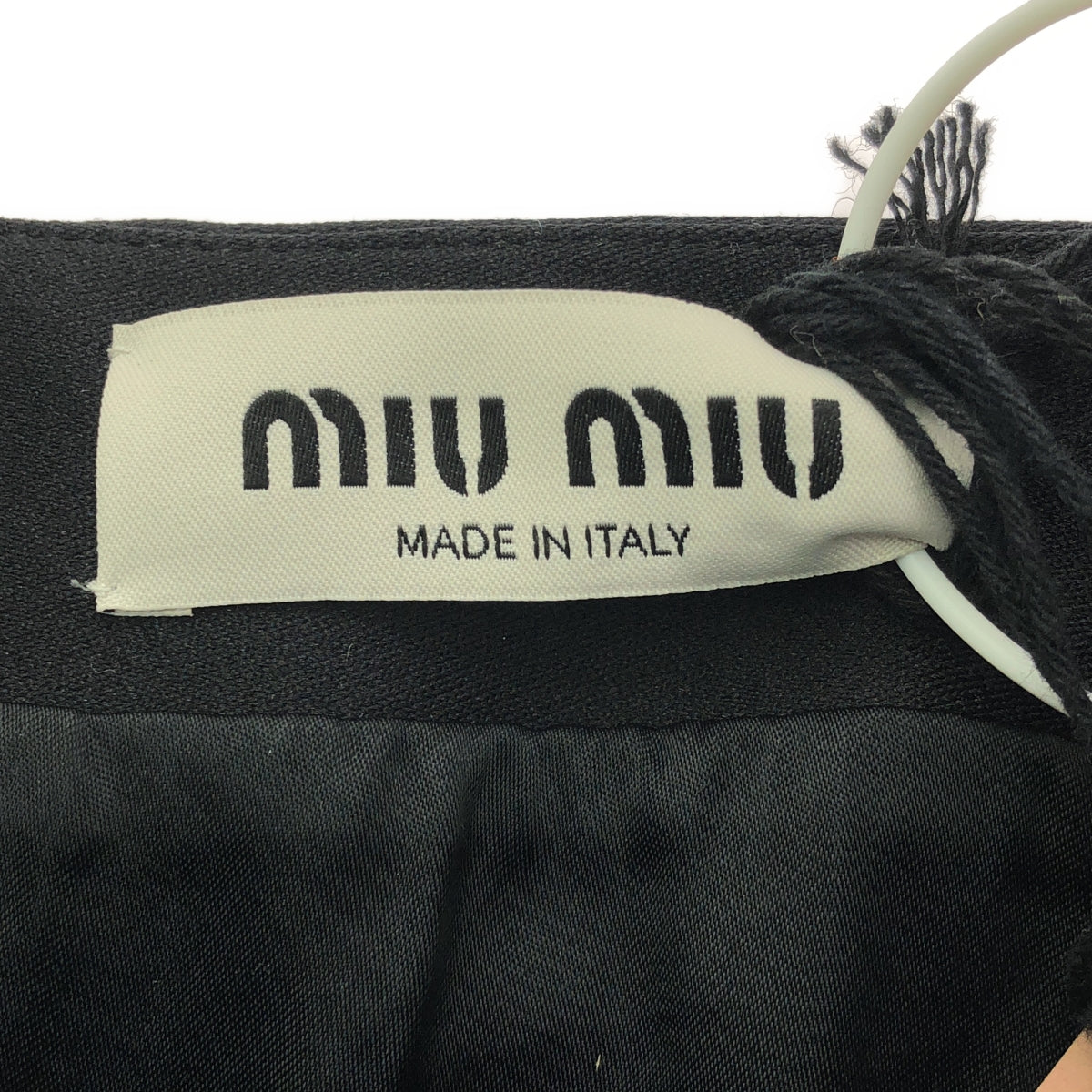 【美品】  miu miu / ミュウミュウ | 2023SS | フロントロゴ ラップ スカート / 総裏地 | 40 | ブラック | レディース