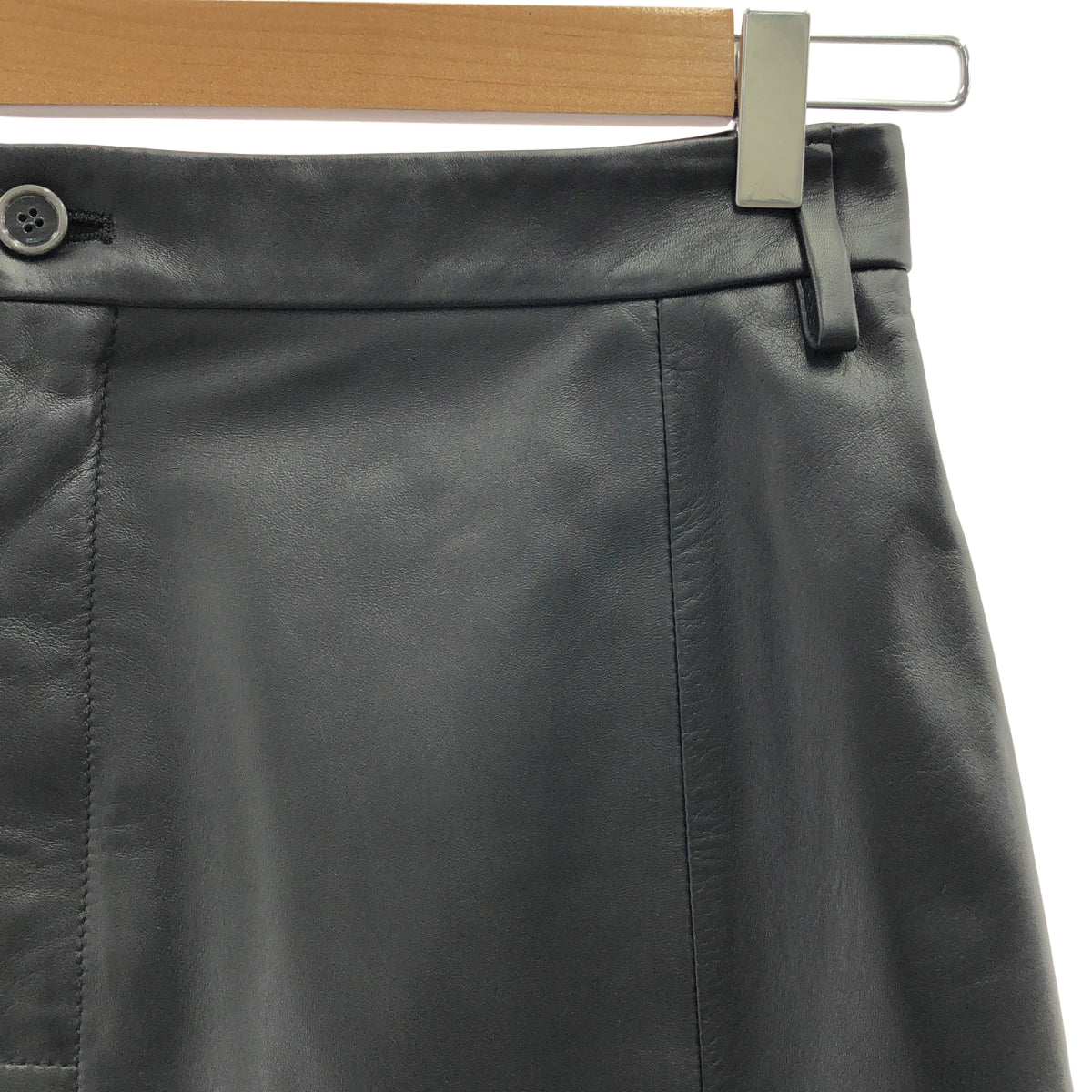 【미품】 Acne Studios / 여드름 스튜디오 | 램 가죽 슬릿 스커트 / 총 안감 | 32 | 블랙 | 여성