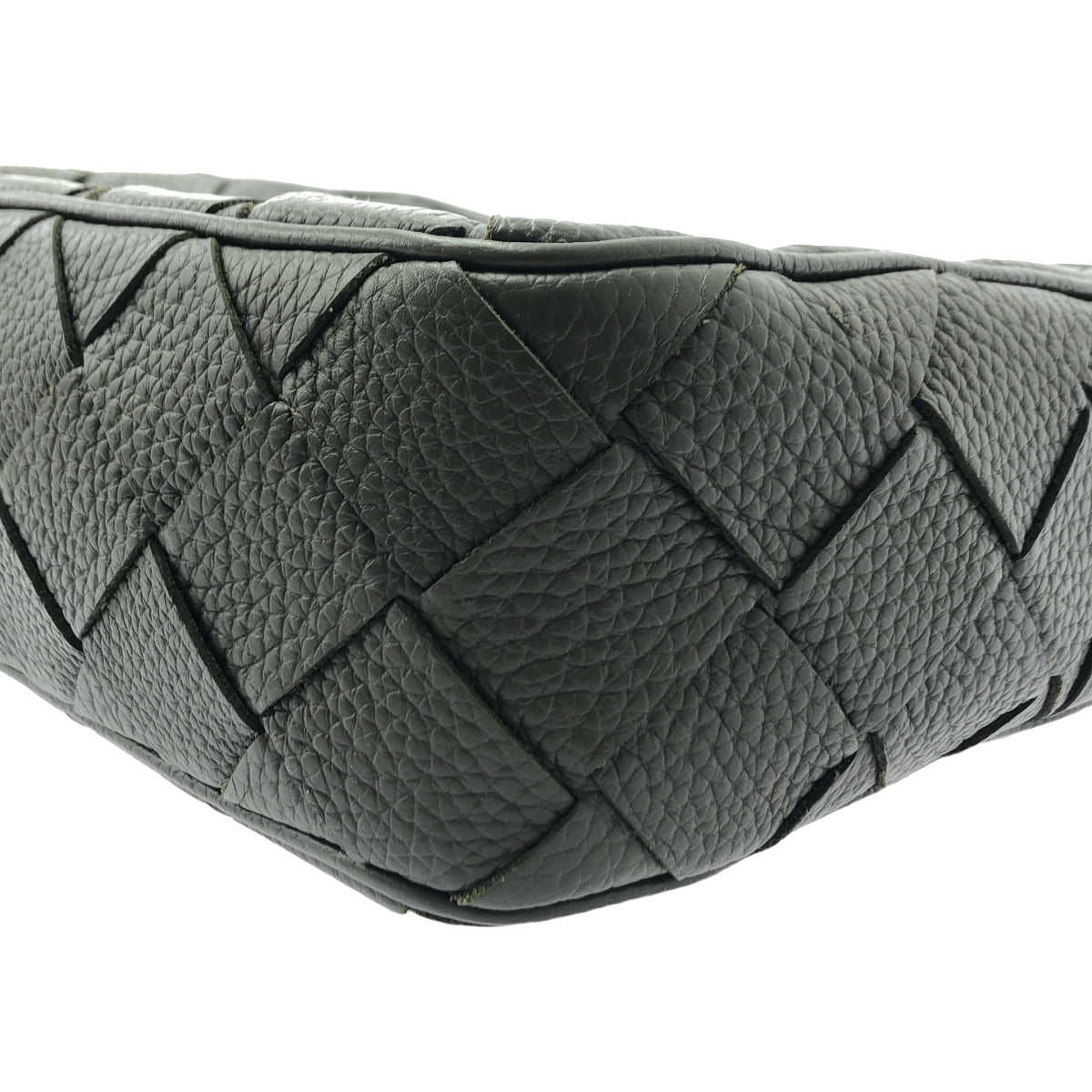 【新品】 BOTTEGA VENETA / ボッテガヴェネタ | 2024AW | Intrecciato Medium Shoulder Bag イントレチャート レザー ミディアム ショルダーバッグ | ブラウン | メンズ