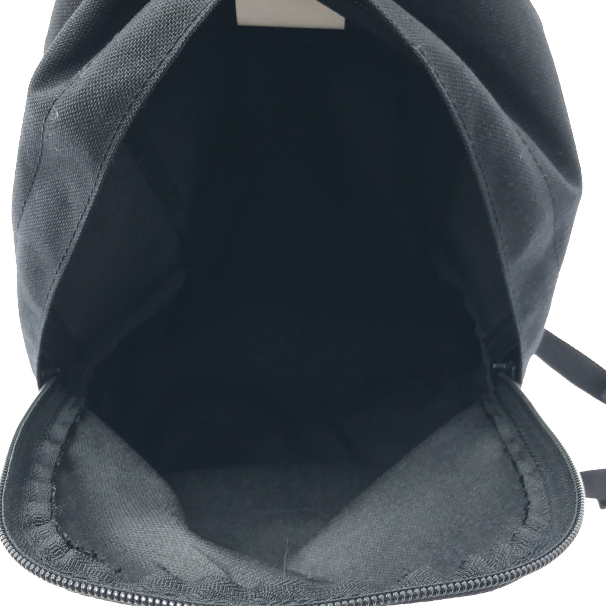COMME des GARCONS | 巴黎時裝週皮革邊飾尼龍背包 |
