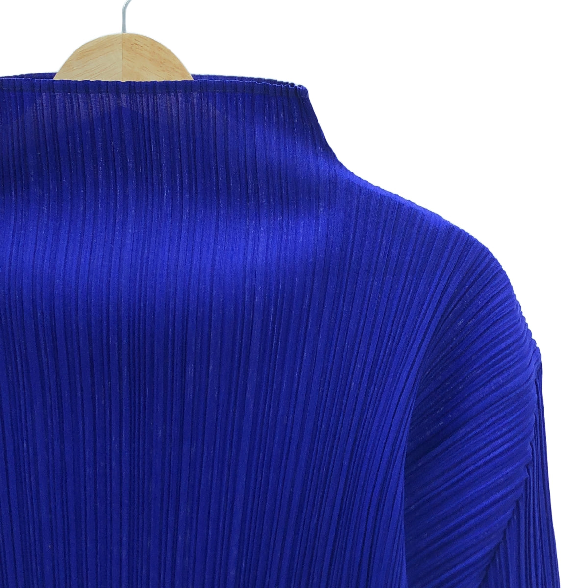 PLEATS PLEASE ISSEY MIYAKE | Pleated high neck top | Size 3 | Blue | Women's