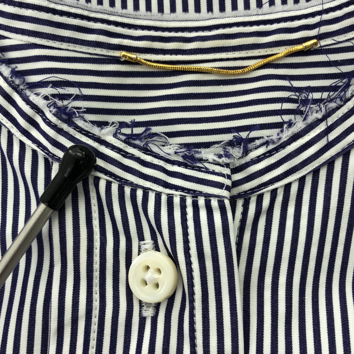 Deuxieme Classe | Oversized No-collar Cut-off Neck Striped Shirt | F | Women's