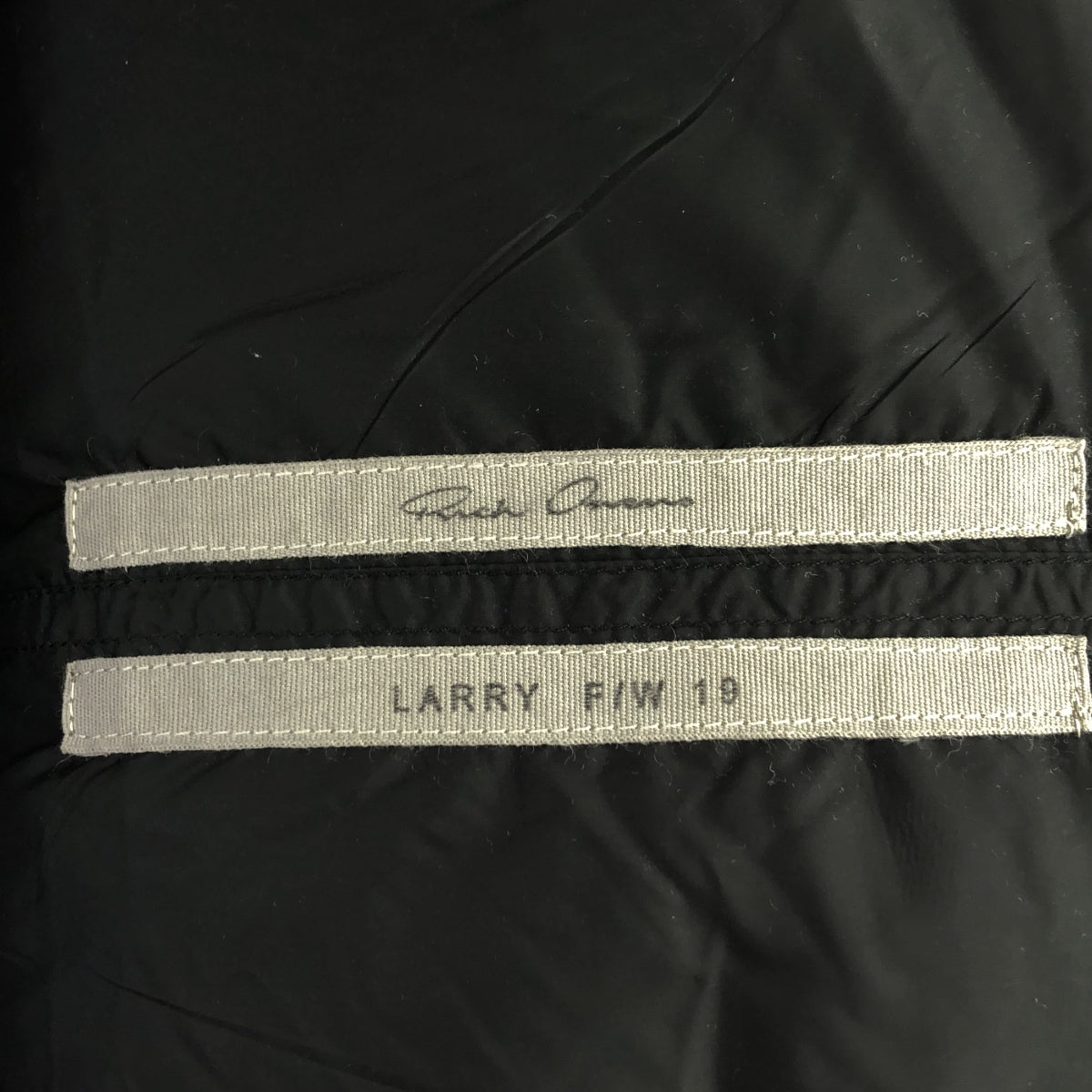 【미품】 Rick Owens / 릭 오웬스 | 2019FW | Quilted Puffer Long Vest Jacket 다운 코트 | 46 | 블랙/실버/화이트 | 남성