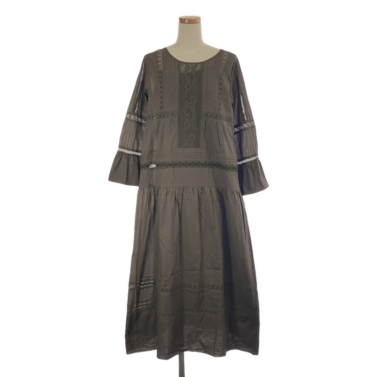 【美品】 BORDERS at BALCONY / ボーダーズアットバルコニー | コットン レース刺しゅう ティアード ワンピース | F | カーキ | レディース