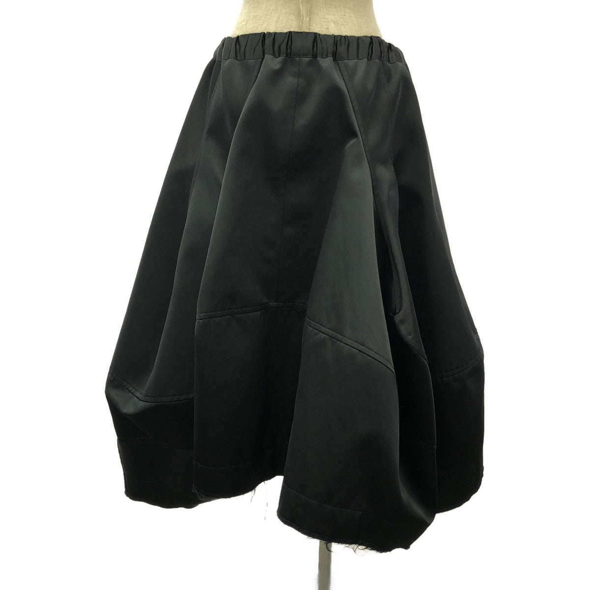 【美品】 COMME des GARCONS / コムデギャルソン | 2022AW | ポリエステル 変形 立体 断ち切り パッチ ドローストリング スカート | S | ブラック | レディース