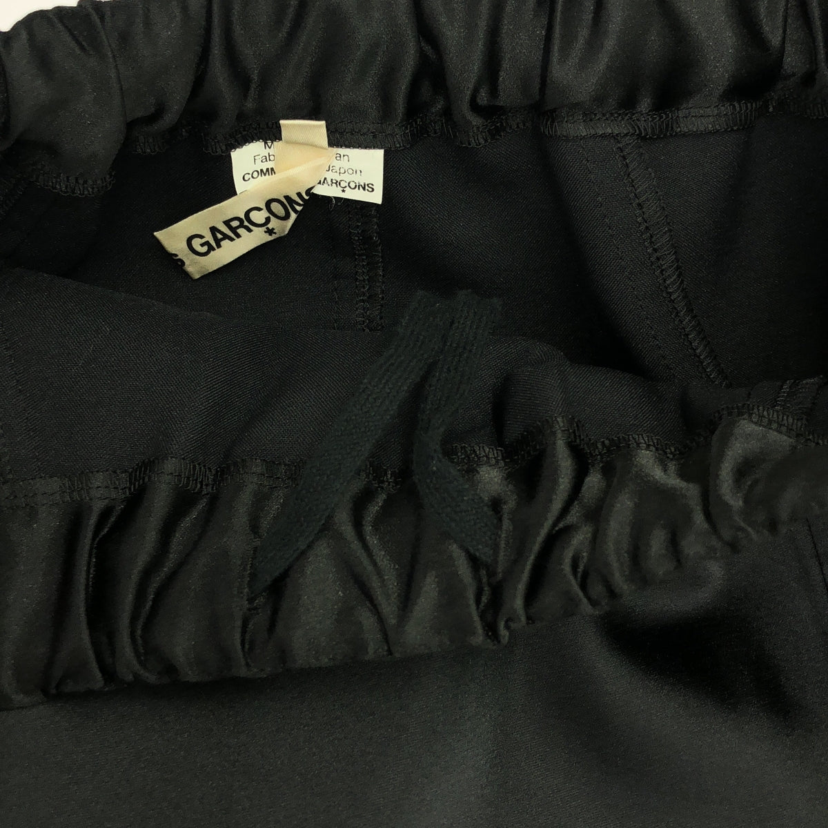 【美品】 COMME des GARCONS / コムデギャルソン | 2022AW | ポリエステル 変形 立体 断ち切り パッチ ドローストリング スカート | S | ブラック | レディース