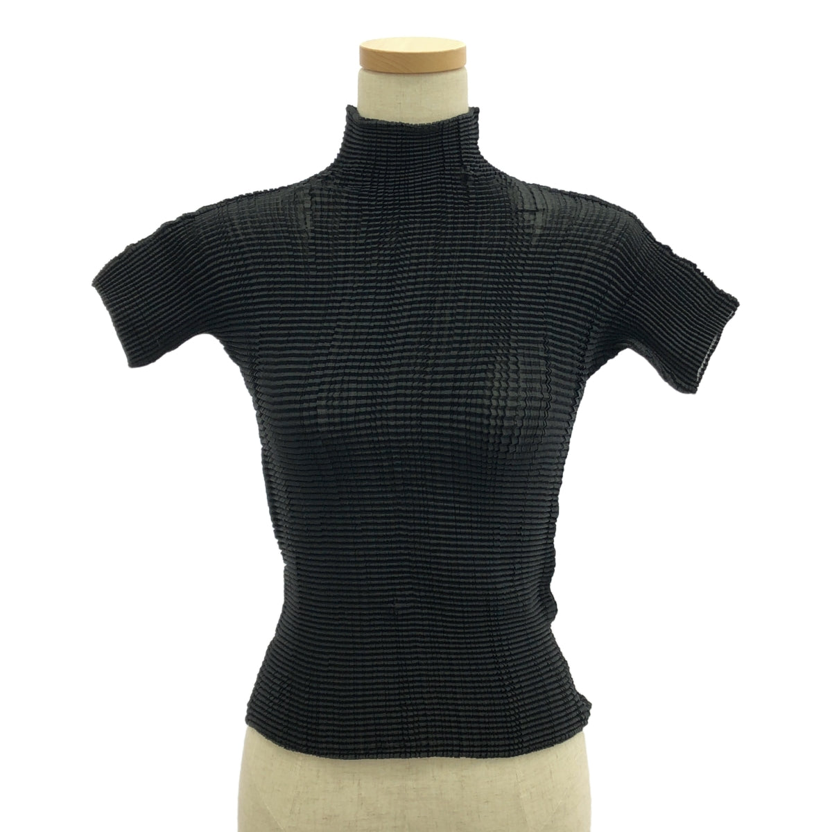 PLEATS PLEASE ISSEY MIYAKE 】Made in Japan high neck