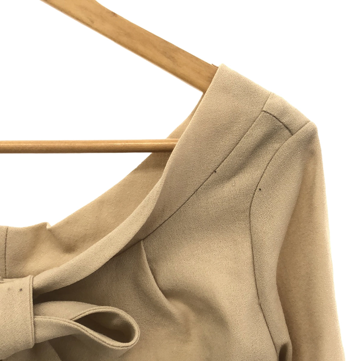 MARNI | Wool ribbon collar front tuck short sleeve tunic blouse | 36 | Beige | Women's
