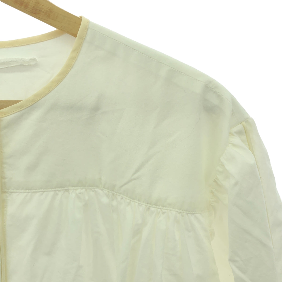 mudoca / ムドカ | コットン フリル パイピング シャツワンピース | ホワイト | レディース