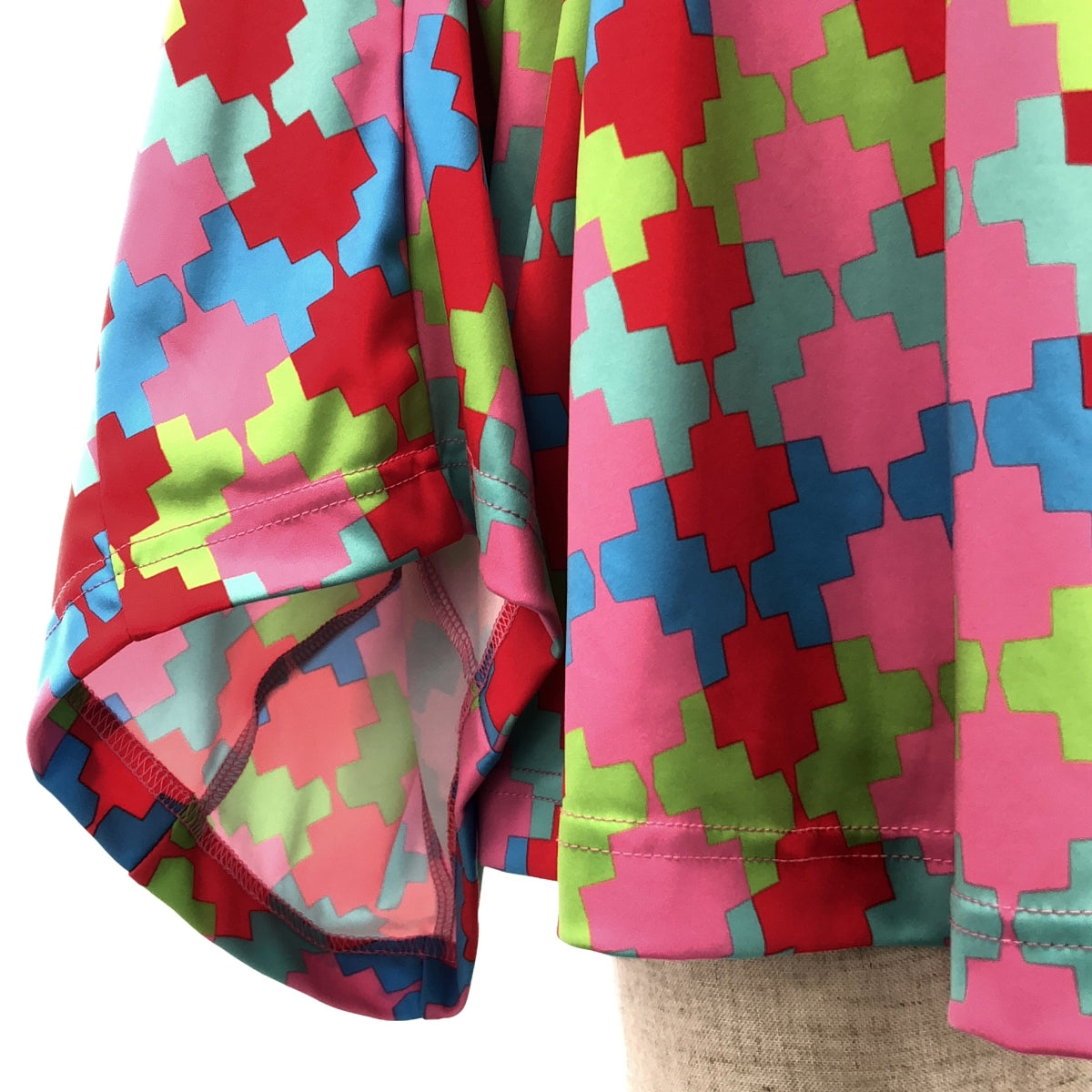 【美品】 COMME des GARCONS / コムデギャルソン | 2024SS | ポリエステル 総柄 幾何学模様 変形 立体スリーブ プルオーバー カットソー トップス | S | マルチカラー | レディース
