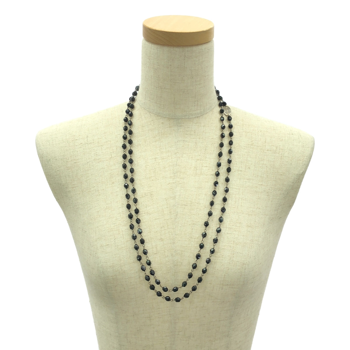 miu miu / 뮤 뮤 | BLACK STONE NECKLACE / 블랙 스톤 롱 목걸이 |