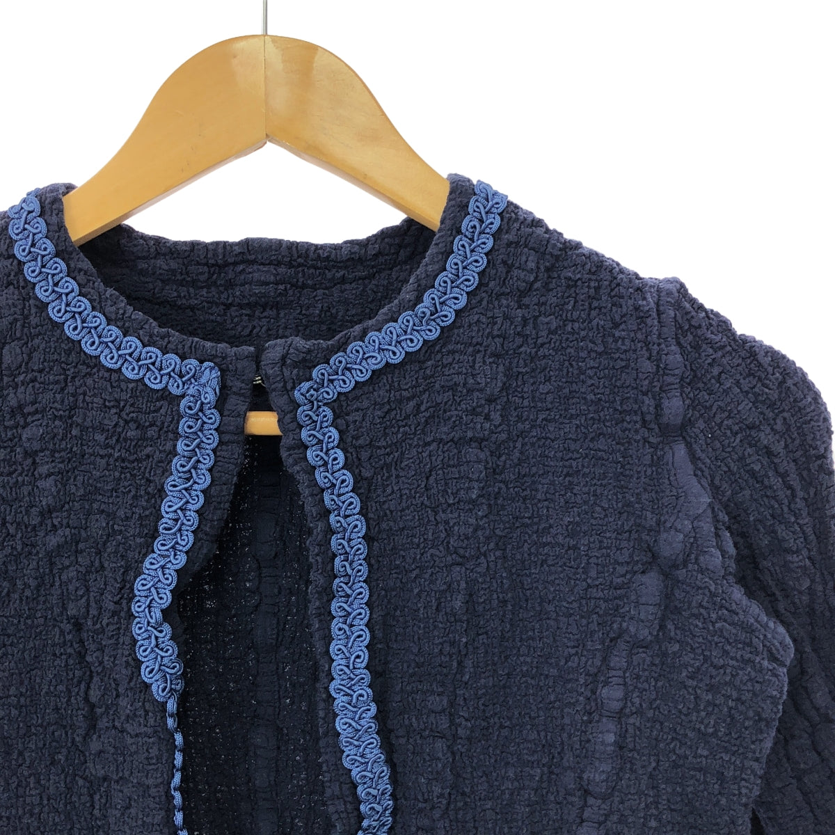 me ISSEY MIYAKE | Wrinkled cauliflower collarless jacket | Navy | Women's