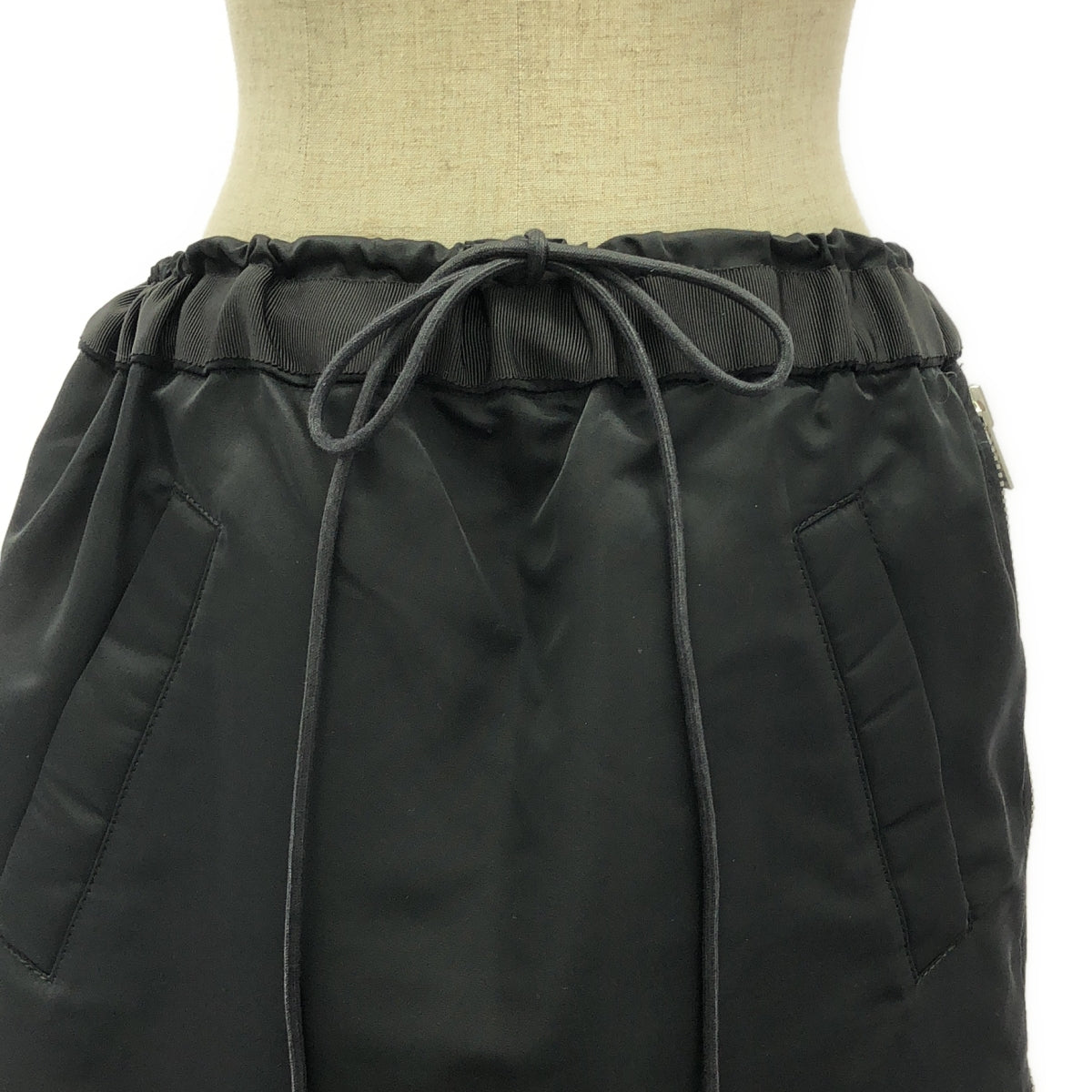 sacai | MA-1 Side Zip Pleated Drawstring Skirt | 3 | Women's