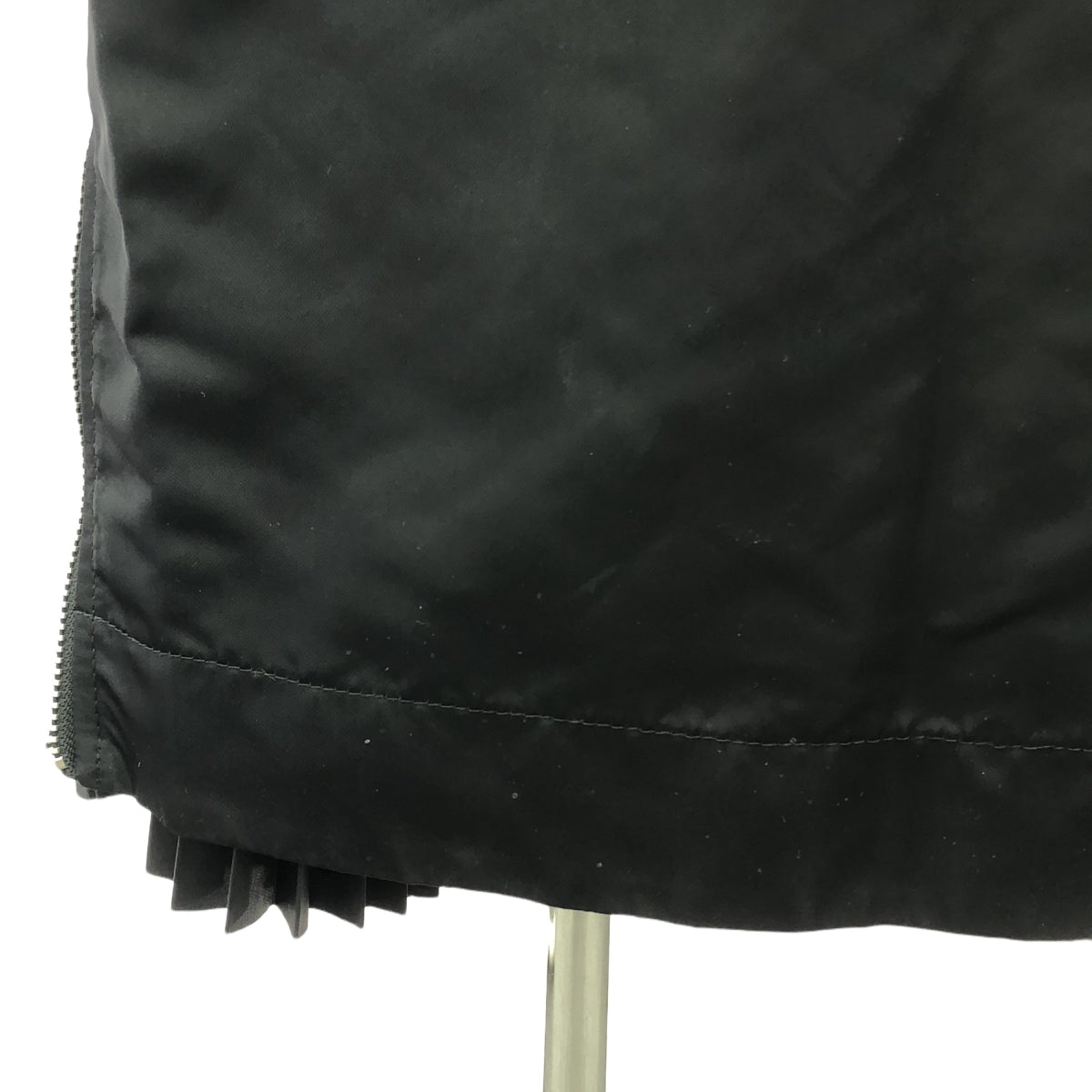 sacai | MA-1 Side Zip Pleated Drawstring Skirt | 3 | Women's