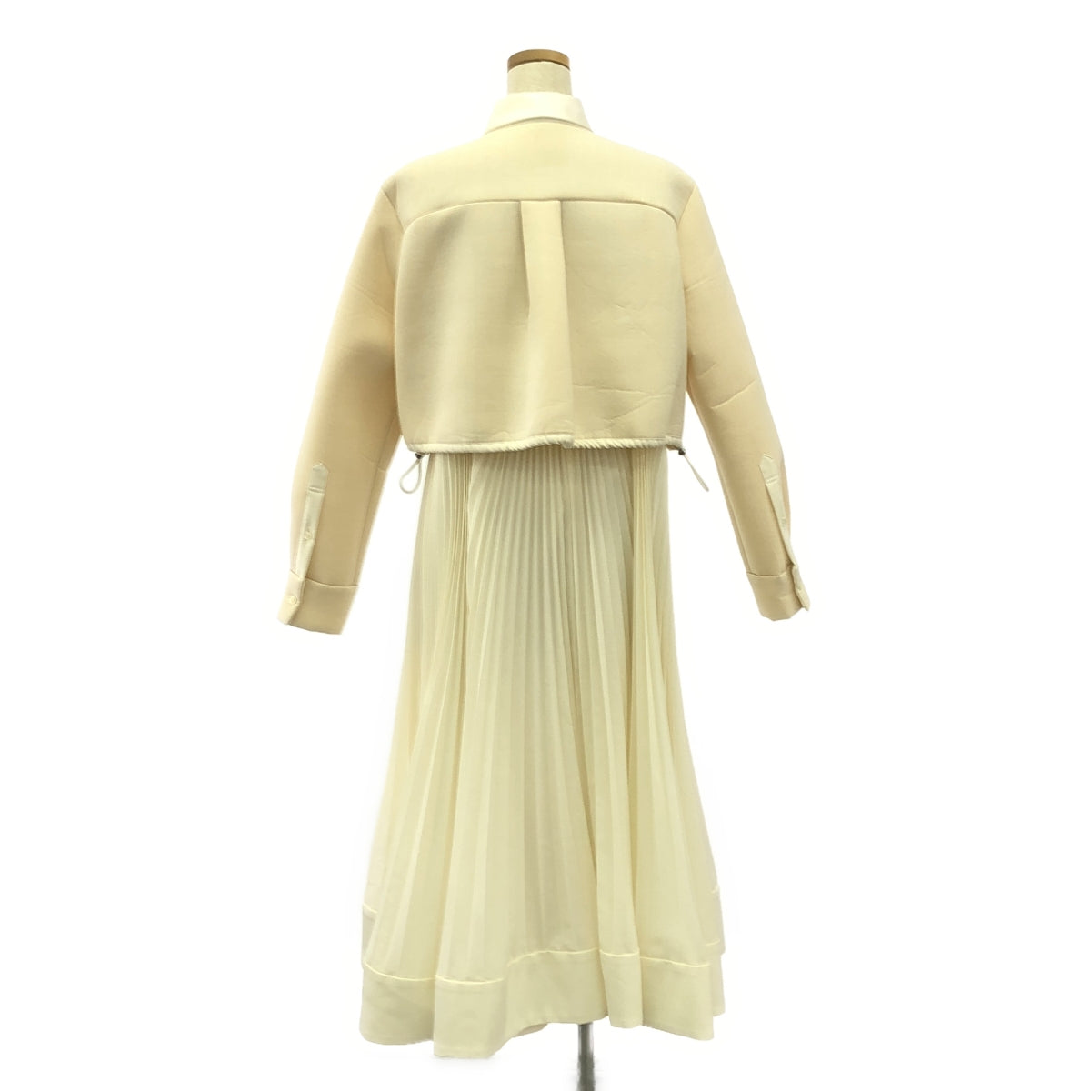 【美品】  sacai / サカイ | 2023AW | Suiting Bonding Dress  / ボンディング プリーツ ドレス ワンピース | 2 | エクリュ | レディース