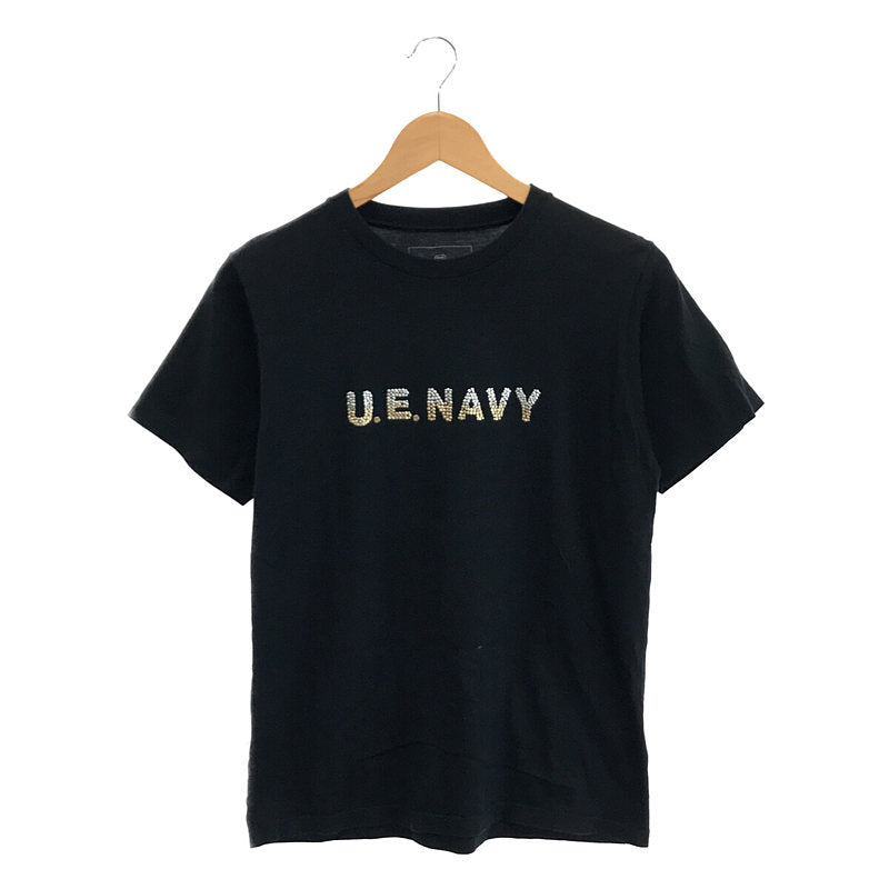 uniform experiment / ユニフォームエクスペリメント | U.E.NAVYスタッズ フロントロゴ コットン クルーネック Tシャツ  カットソー | 1 |