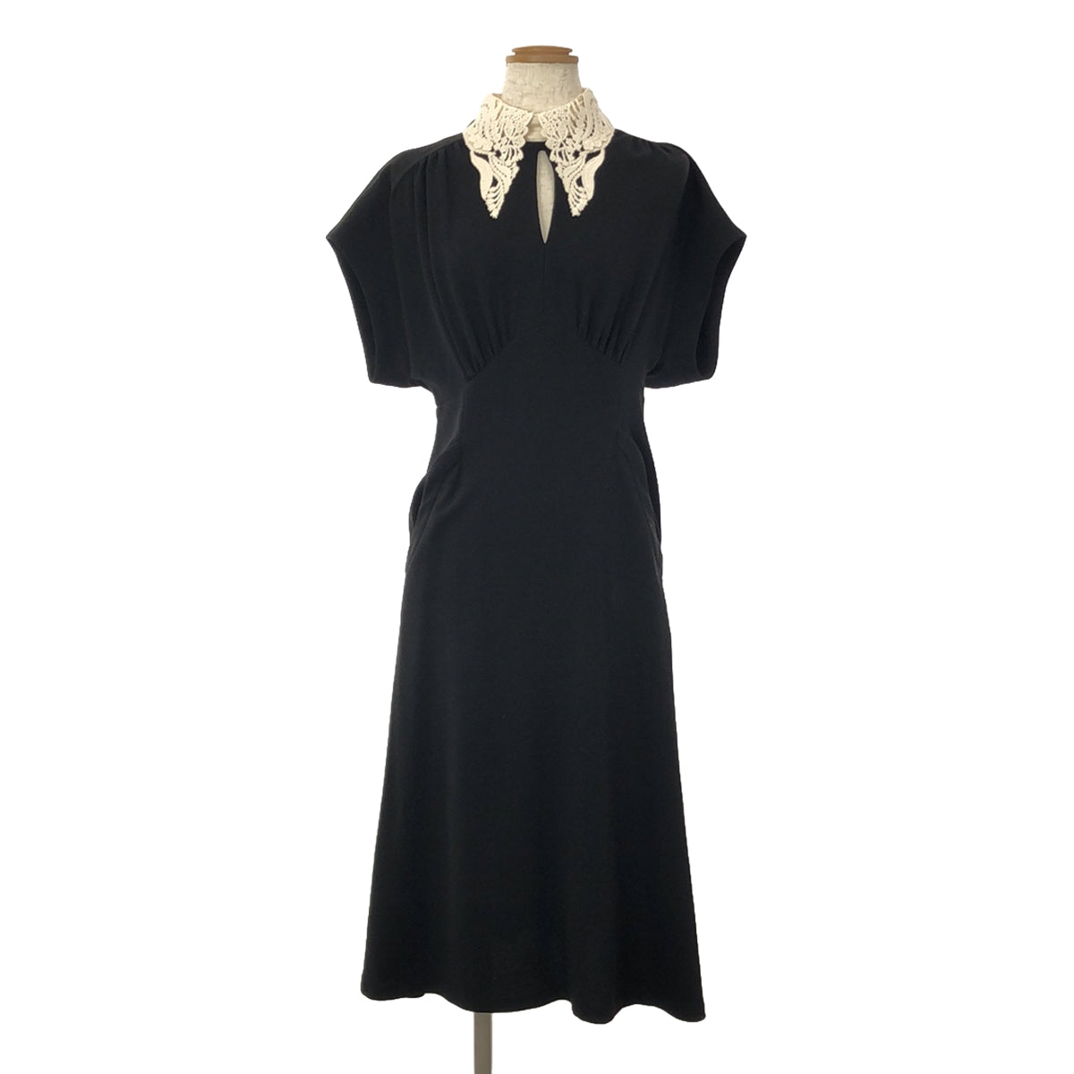 Mame Kurogouchi / マメクロゴウチ | Silk Lace Collar A−Line Dress ...