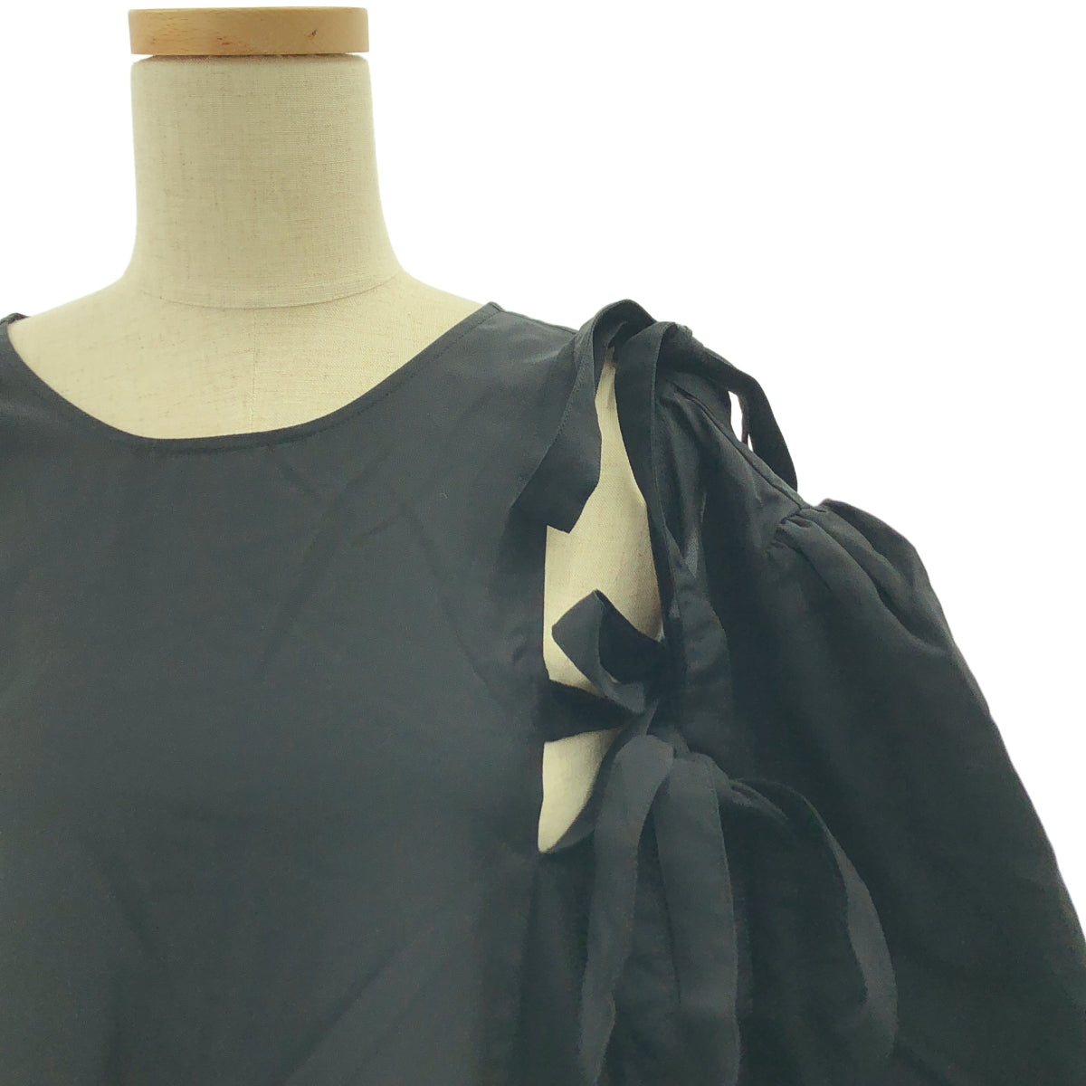 【美品】  RENATA BRENHA / レナータブレナ | カットアウトスリーブ ギャザー ボリューム ドレス ワンピース | ブラック | レディース