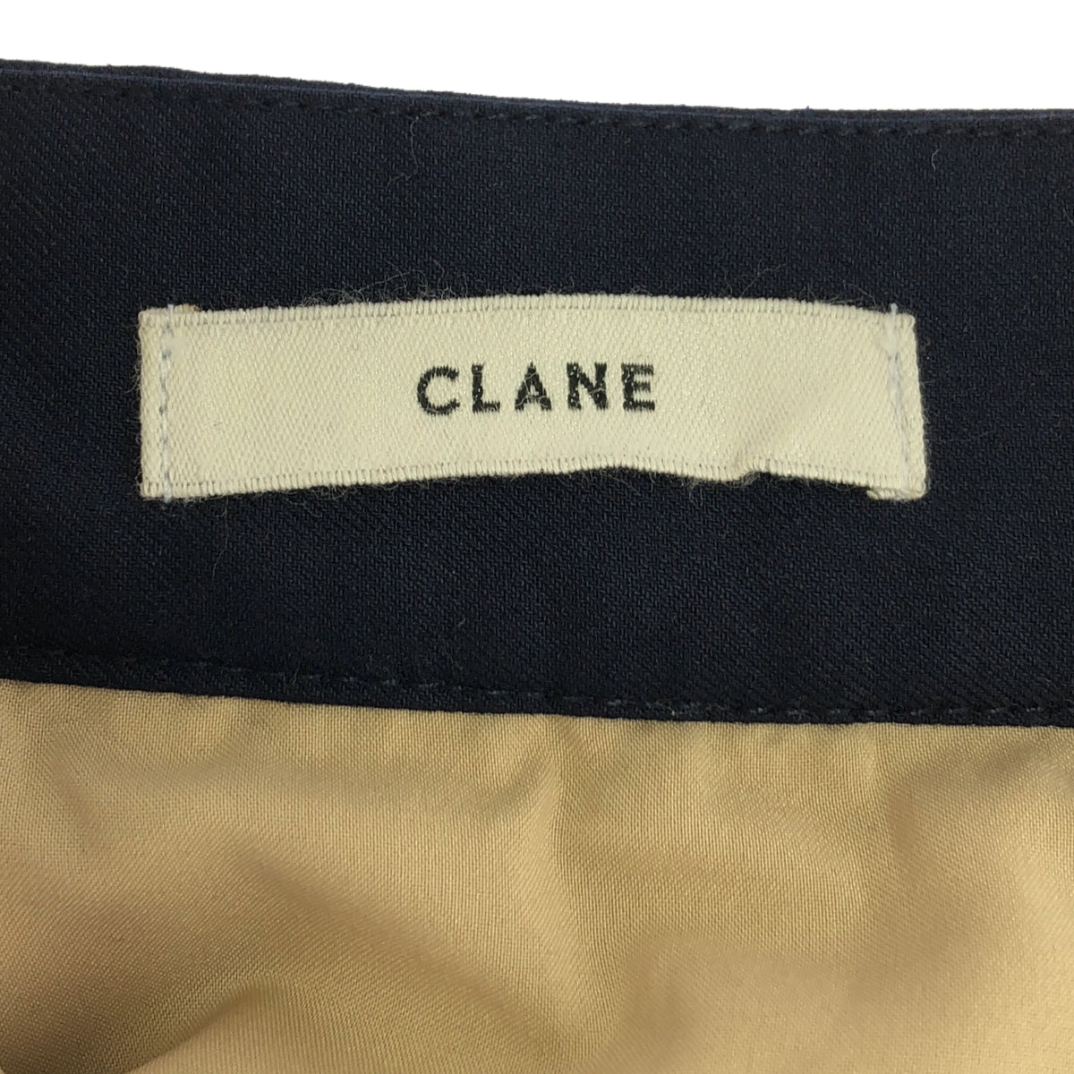 CLANE / 크라네 | 2021SS | BI COLOR PLEATS SKIRT 바이 컬러 플리츠 스커트 | 2 | 네이비 / 베이지 | 여성