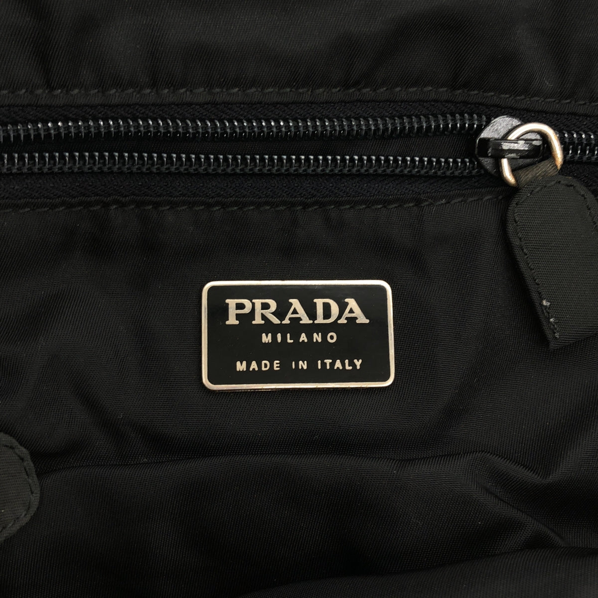 PRADA / 프라다 | 플레이트 로고 나일론 핸드 토트 백 | 블랙 | 여성