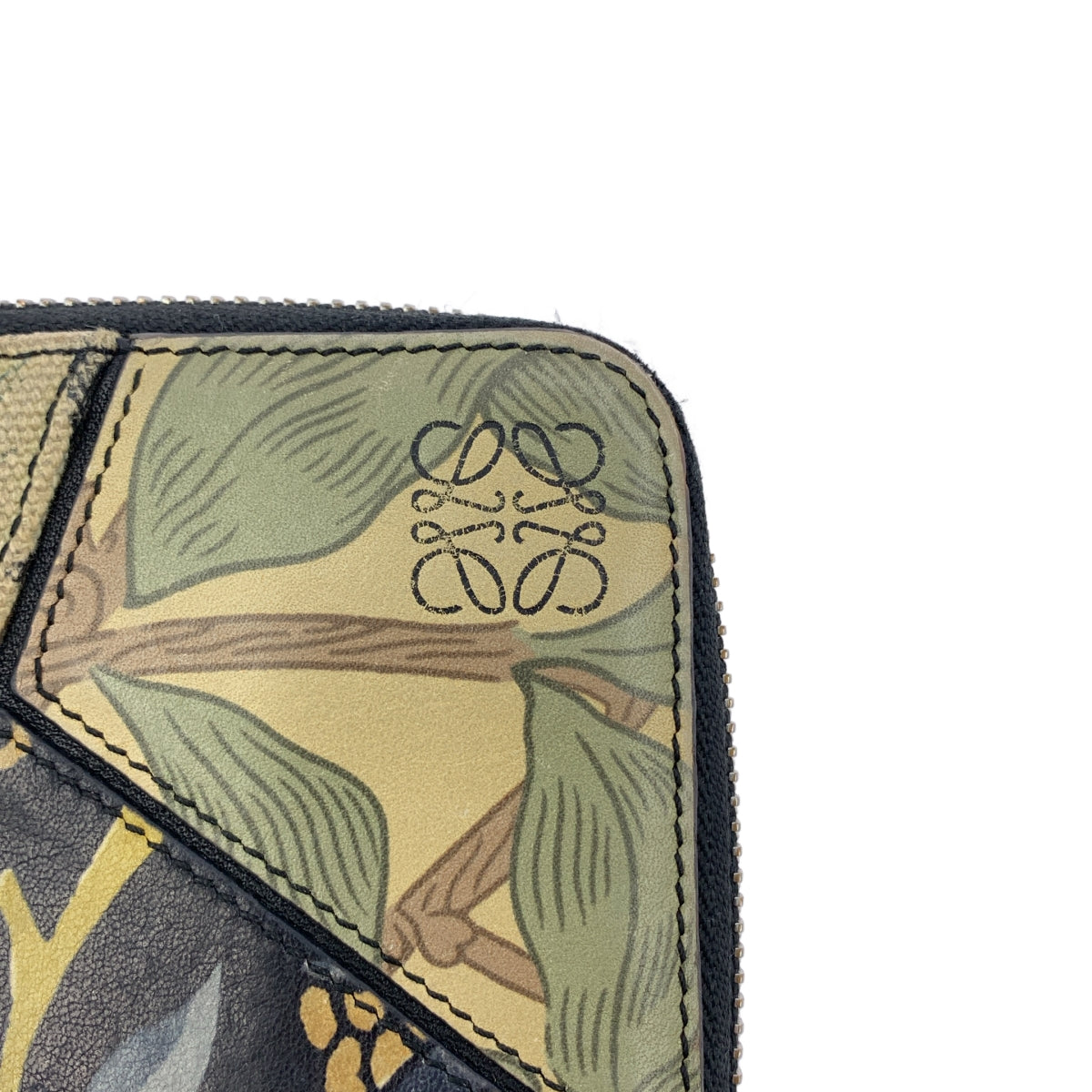 LOEWE | William Morris 拼圖拉鍊錢包 |